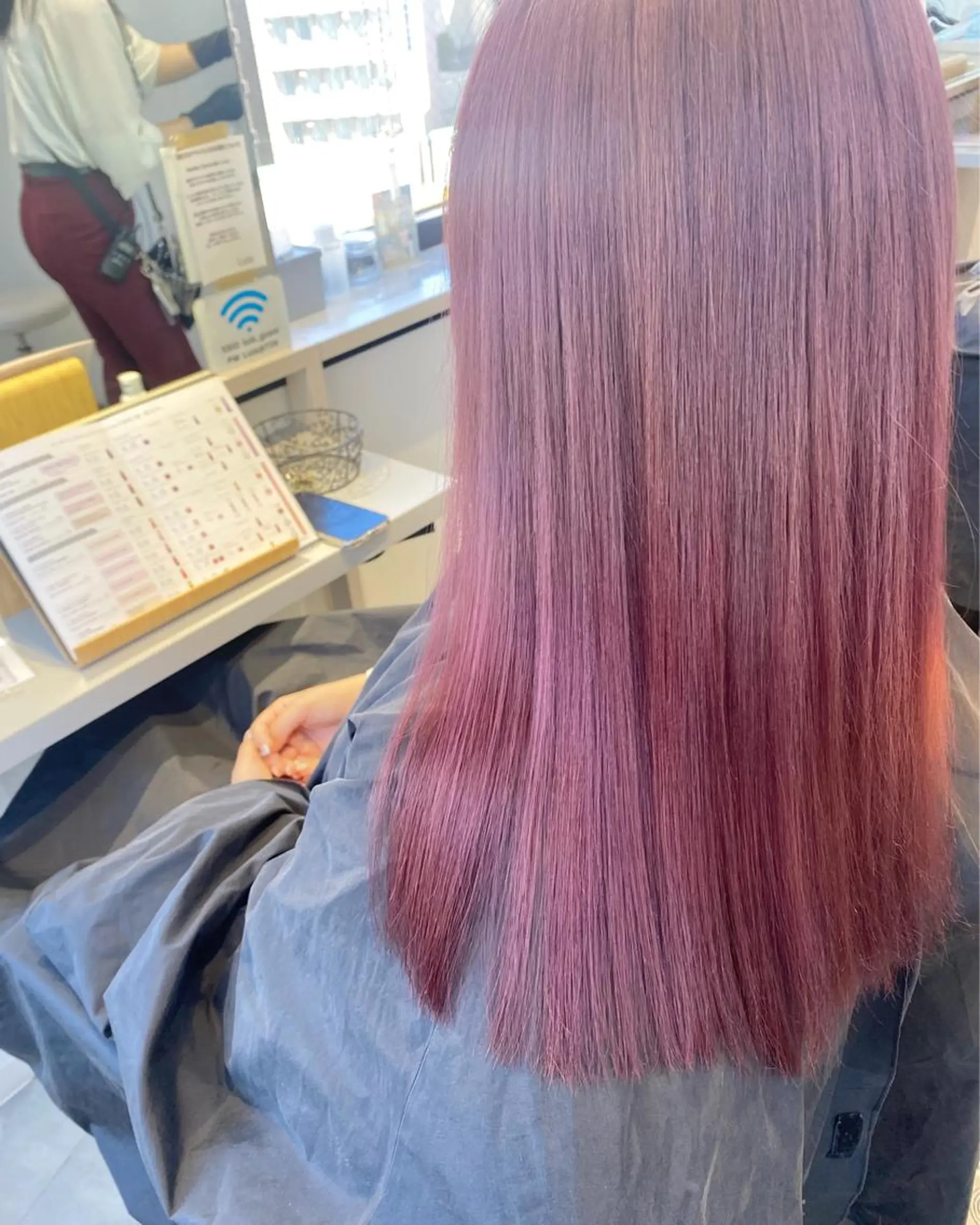 ロング デザイン🥇複雑履歴 ハイトーン特化のヘアスタイル