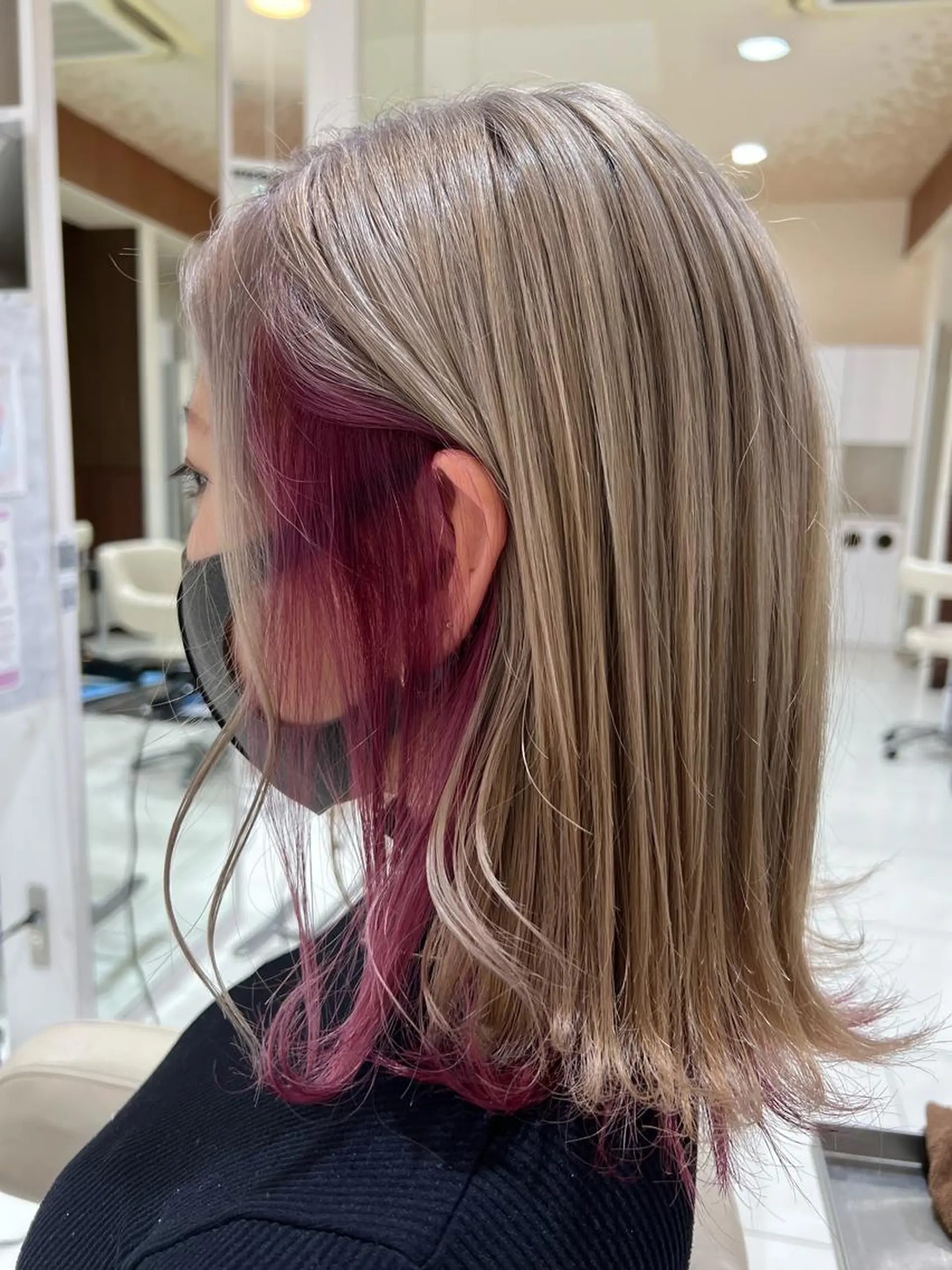 ミディアム カラー インナーカラー ピンクカラー cyan所属・cyan Amiのヘアスタイル