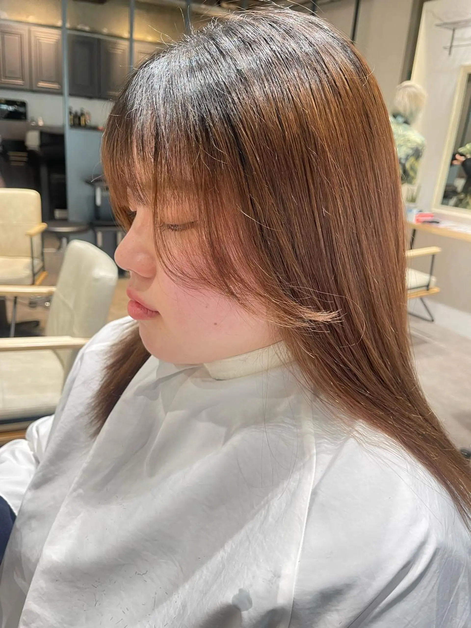 セミロング 顔まわりレイヤー レイヤーカット 小顔カット カット ano @anomukuiのヘアスタイル