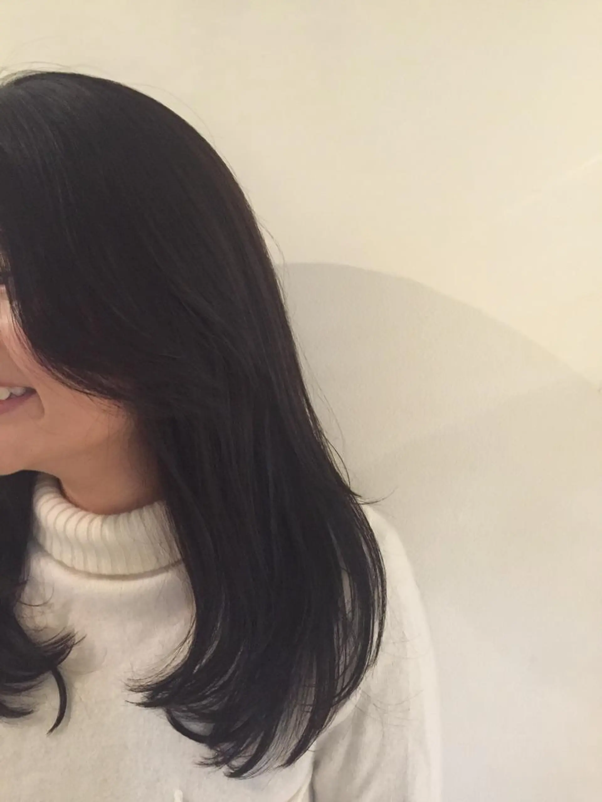 ミディアム セミロング カラー conne& ririのヘアスタイル