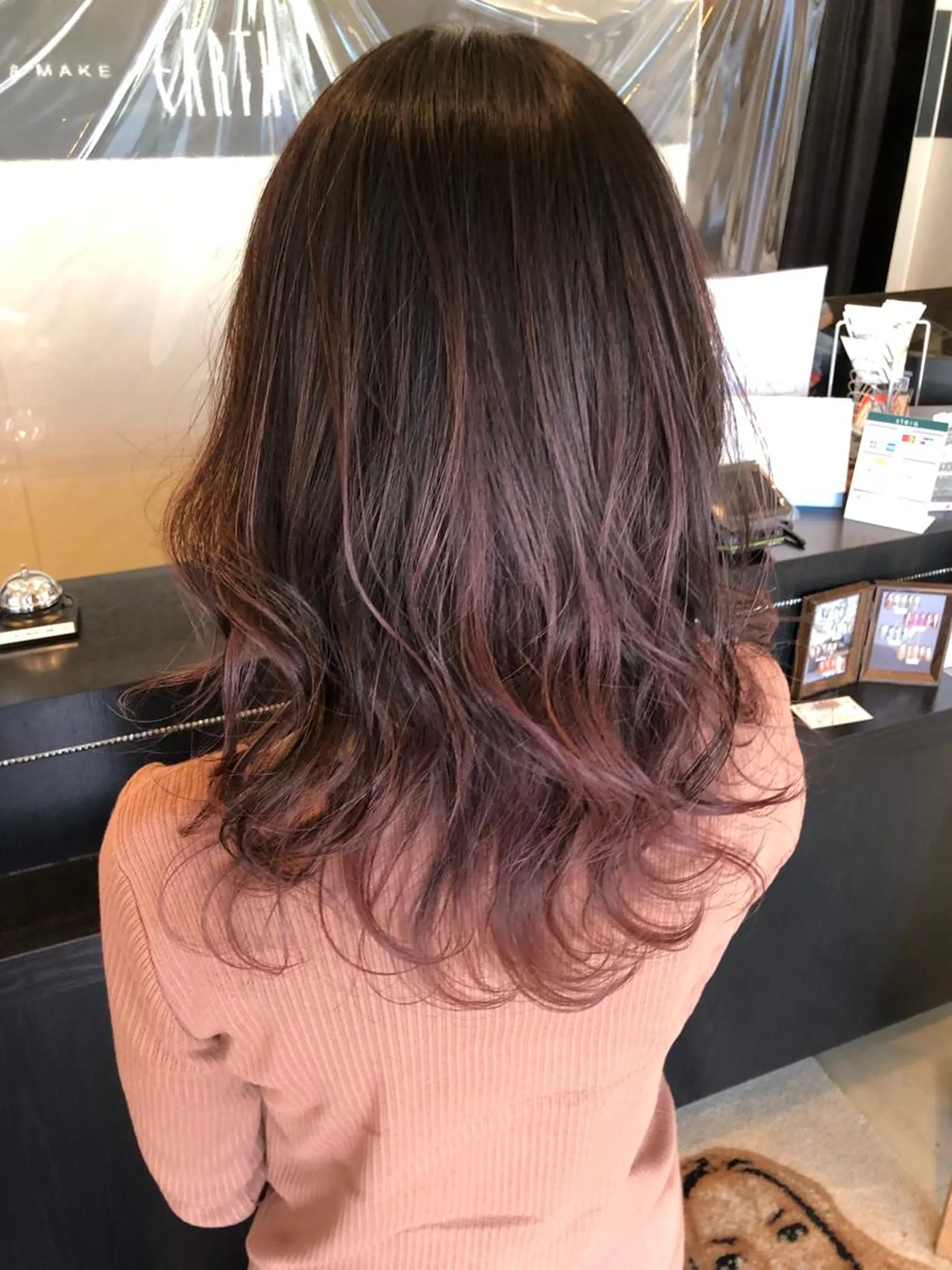 セミロング カラー 横倉 宏樹のヘアスタイル