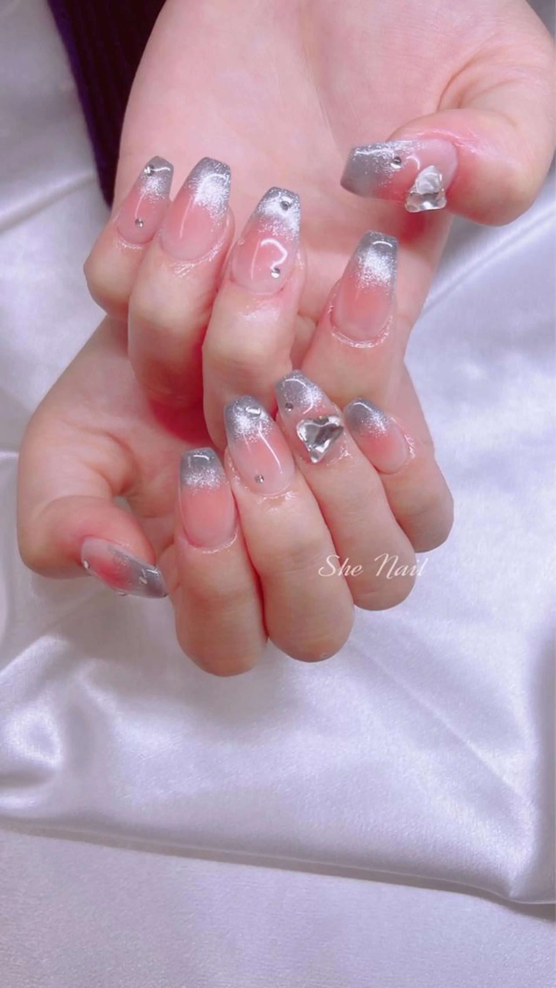 ネイル チークネイル 長さ出し マグネットネイル 持ち込み ワンカラーネイル ハンドネイル She   Nail所属・ISA_ BELLAのネイルデザイン