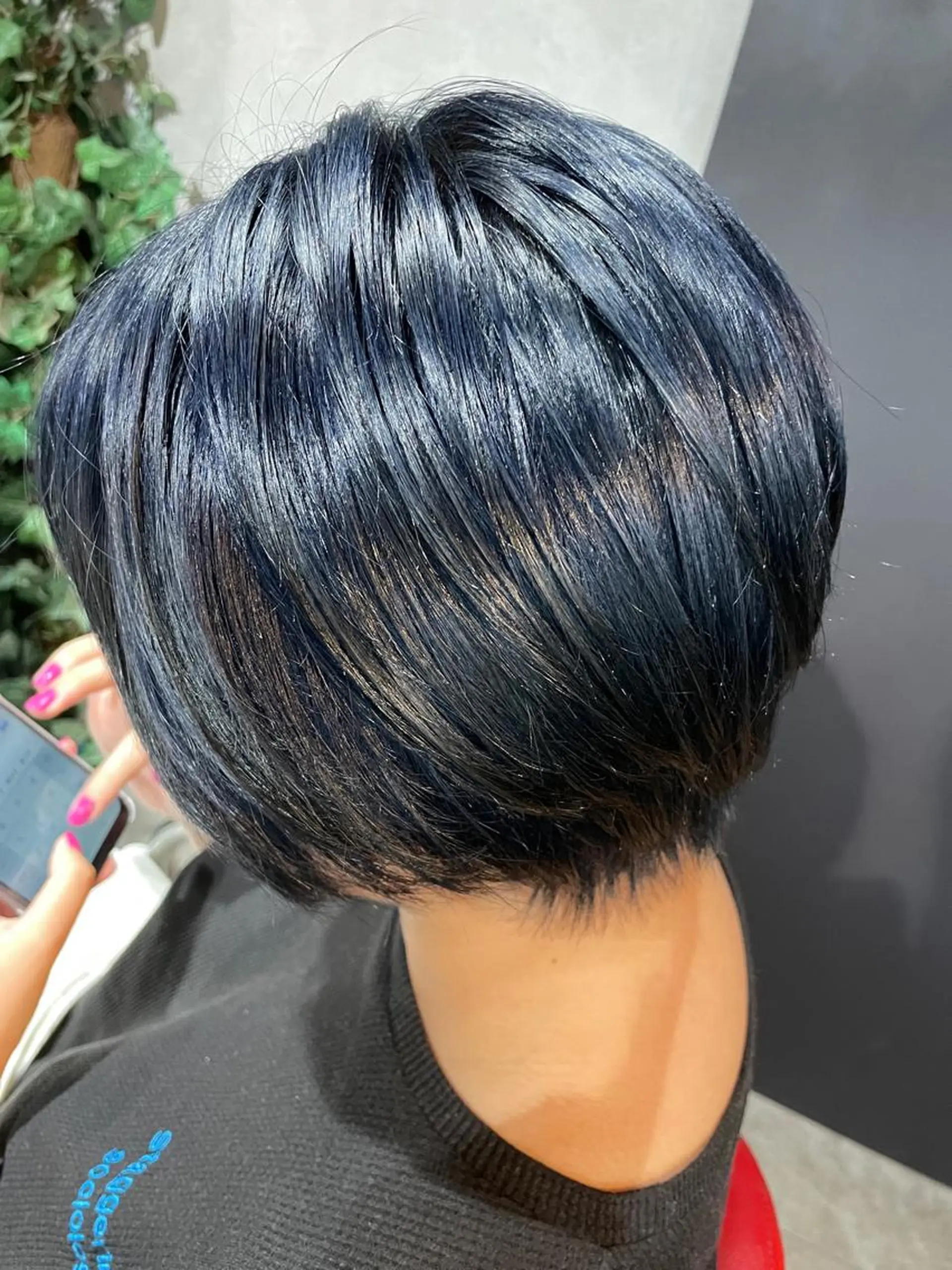 ショート カラー 黒髪 ブルーカラー ブルーブラック Re:nk hair&relaxのヘアスタイル