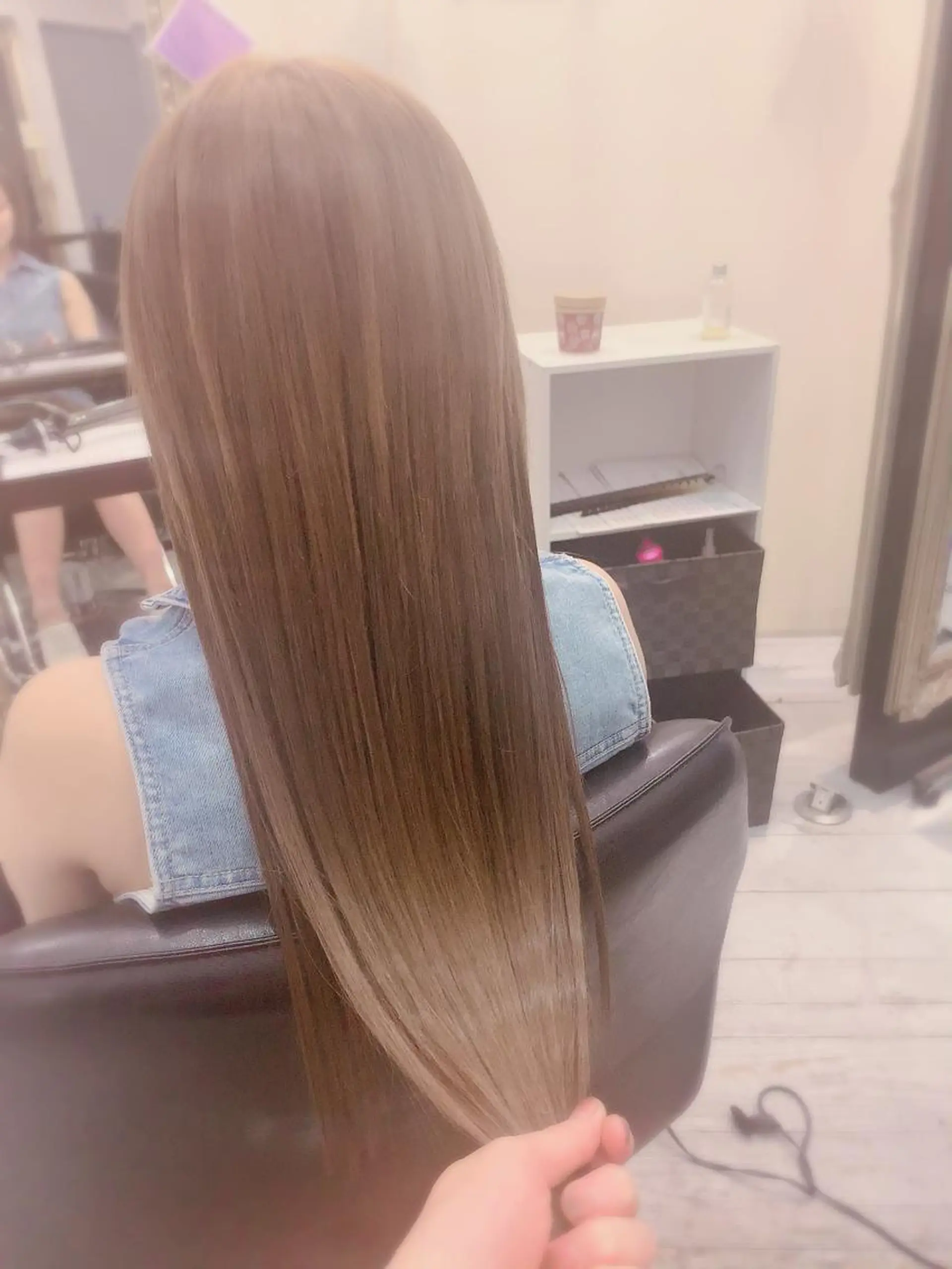 ロング カラー ケアブリーチ&シール エクステの店和田翔莉のヘアスタイル