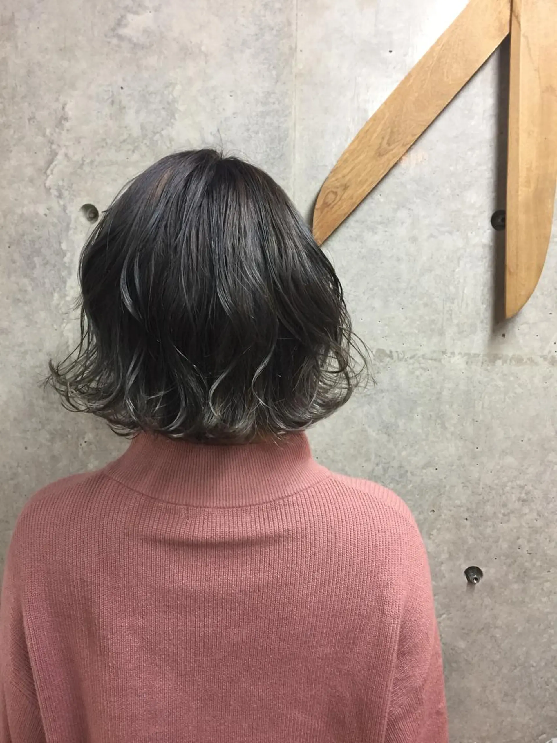 ミディアム カラー ブルーカラー ブルージュ cachecache所属・及川 光のヘアスタイル