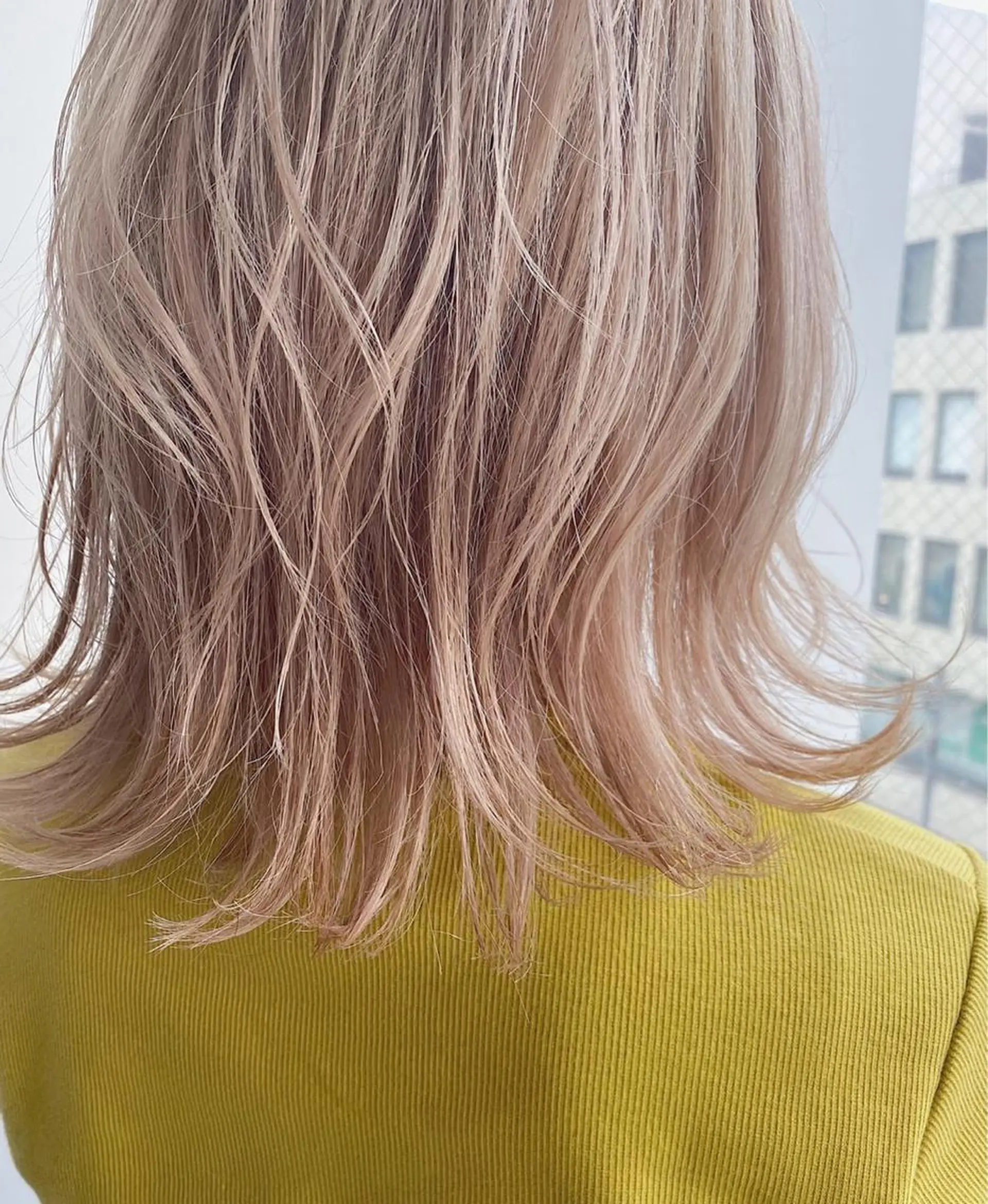 ミディアム カラー 似合わせ｜レイヤー 🪩yurikaのヘアスタイル