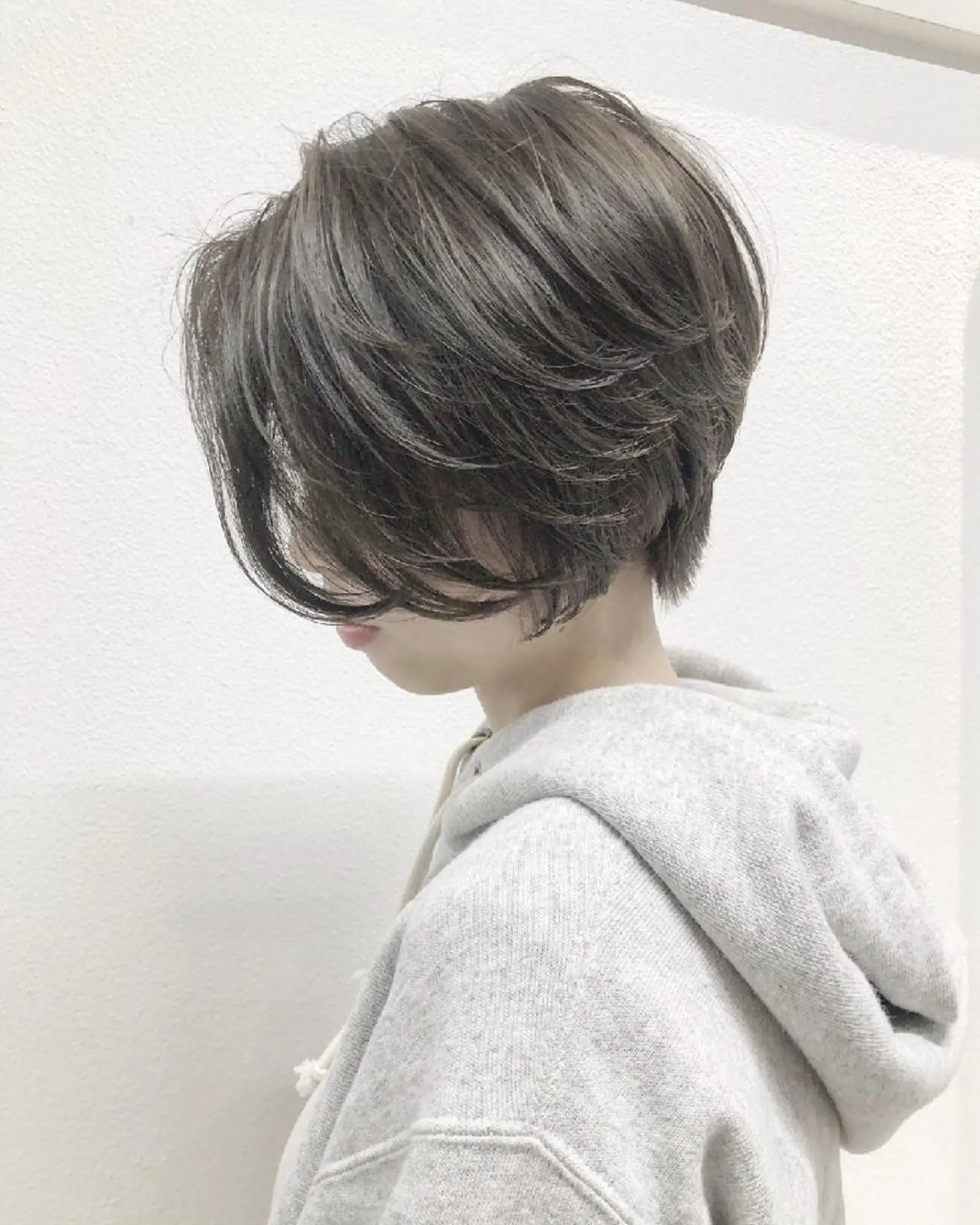 ショート カラー ヘアアレンジ 透明感/レイヤー 🇰🇷tomonaのヘアスタイル