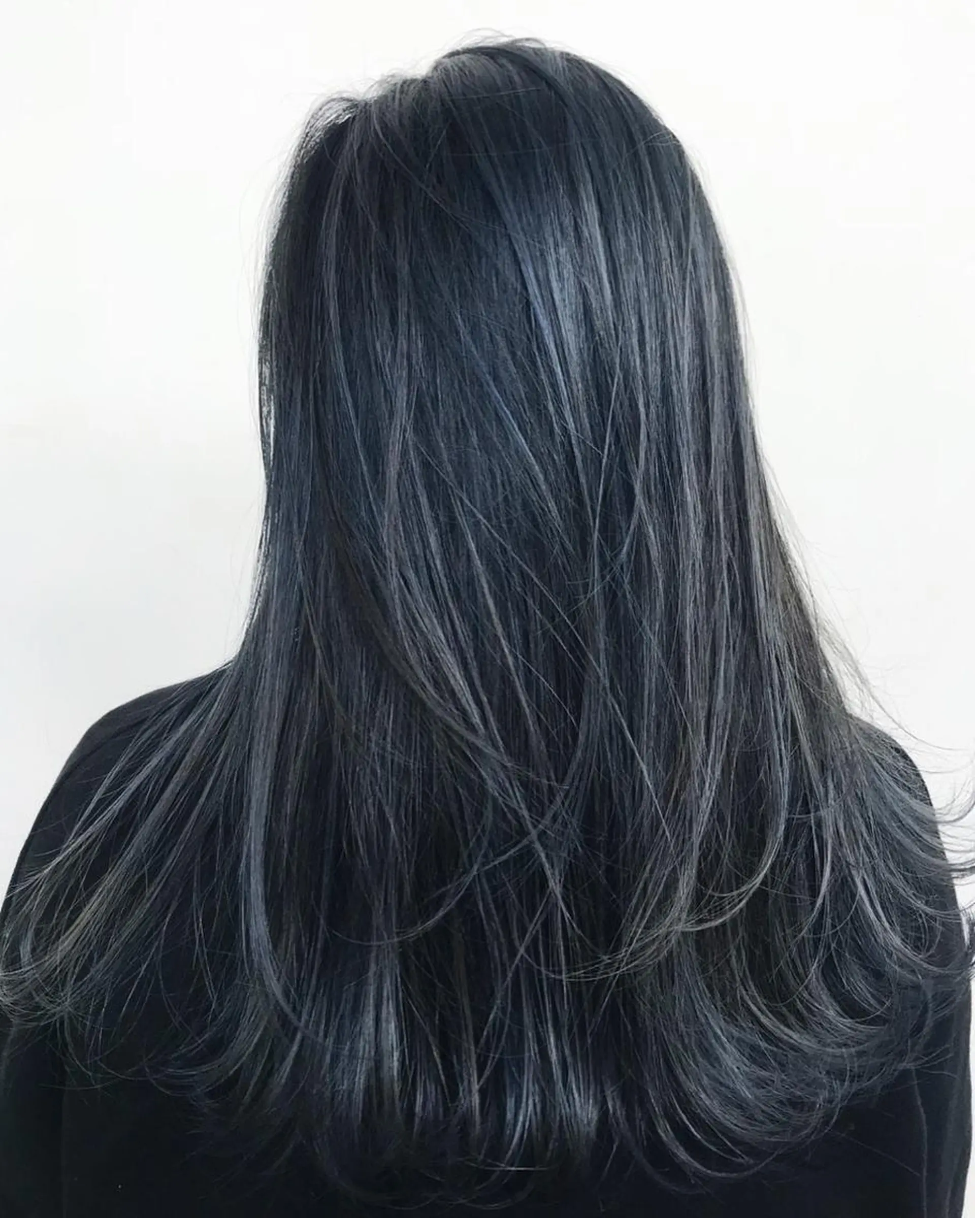 セミロング カラー 黒髪 ブルーカラー ブルーブラック 髪質改善サロン 心斎橋ARCHEのヘアスタイル