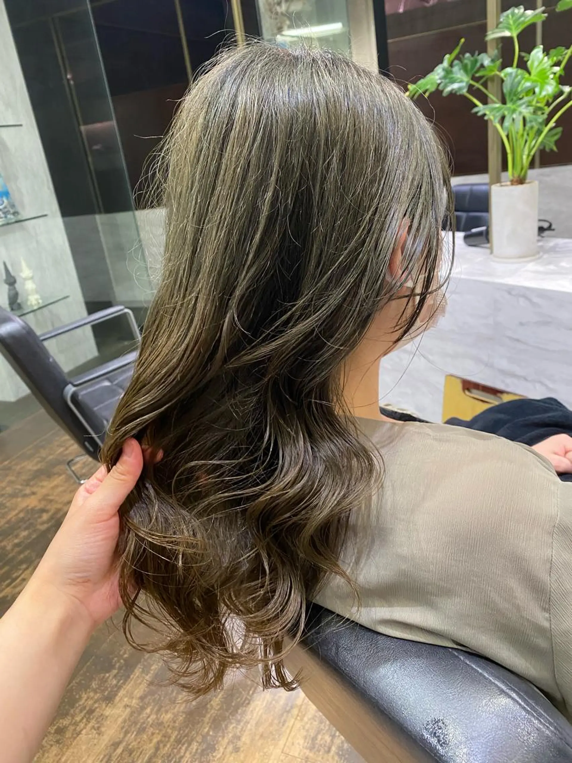 セミロング カラー ROBBY表参道所属・木村【似合わせ ショート】無料✨のヘアスタイル