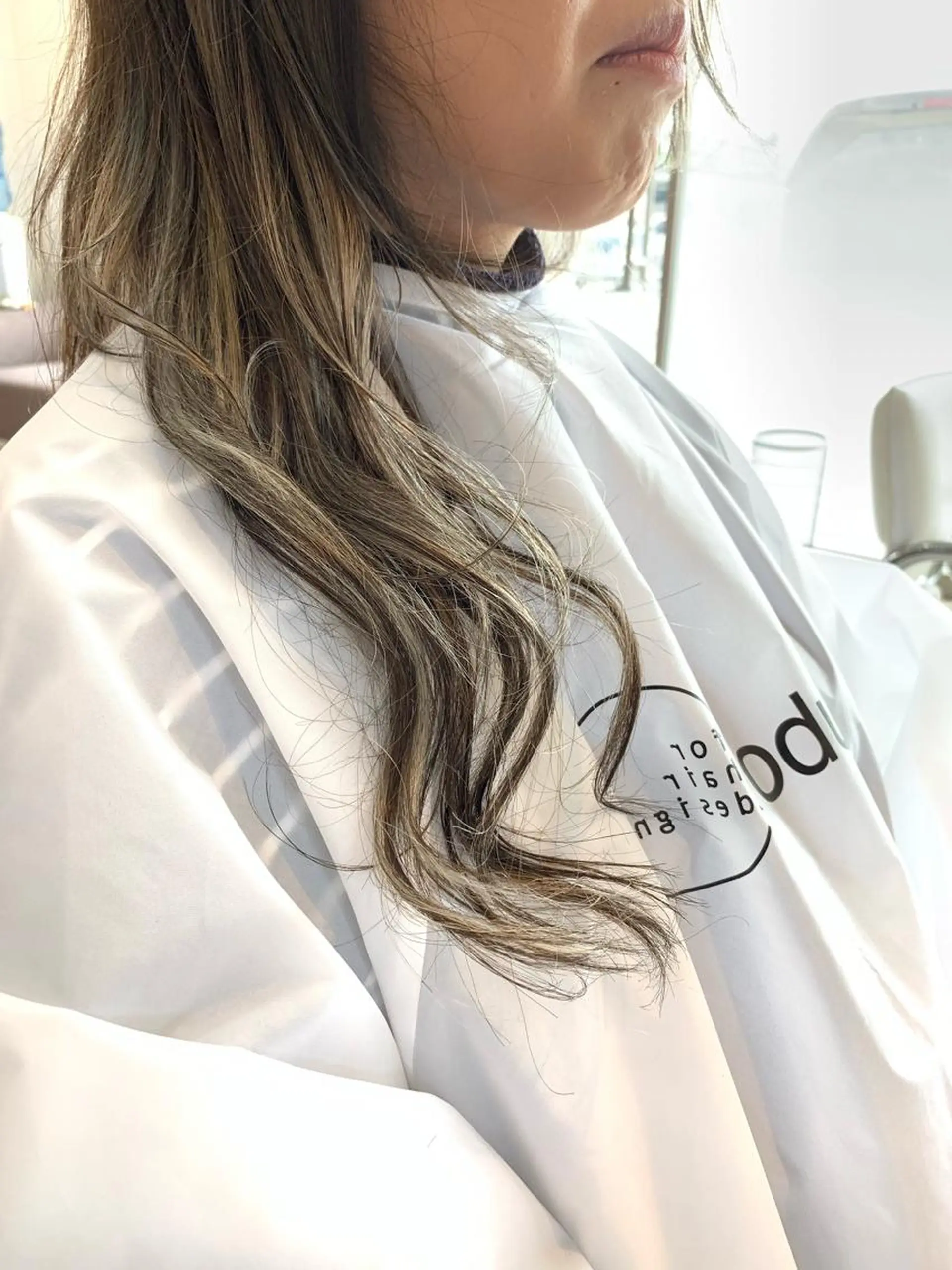 ミディアム カラー 縮毛矯正 トリートメント 白髪ぼかしハイライト 柳川拓哉のヘアスタイル