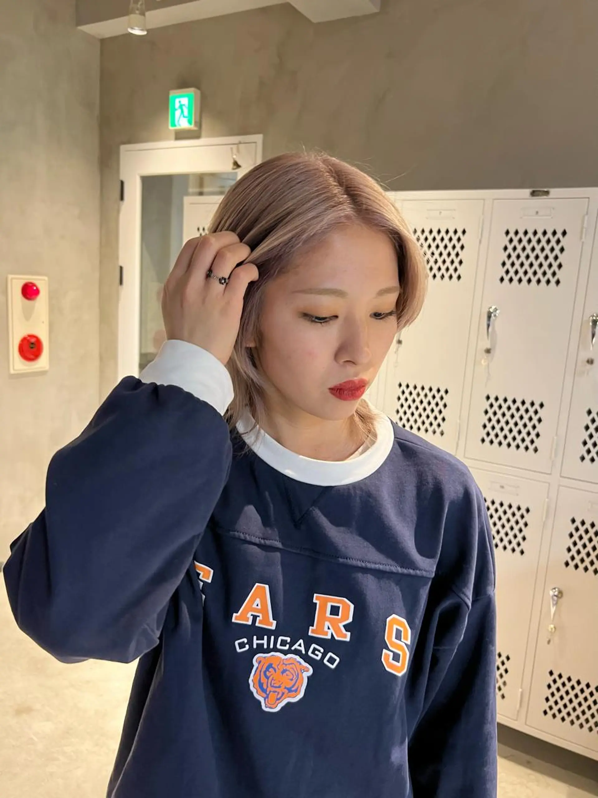 ショート カラー ヘアアレンジ ベージュカラー ブリーチ ケアブリーチ ハイトーンカラー ハイトーンベージュ カット ヘアカラー ショートヘア原宿 fifth コシのヘアスタイル