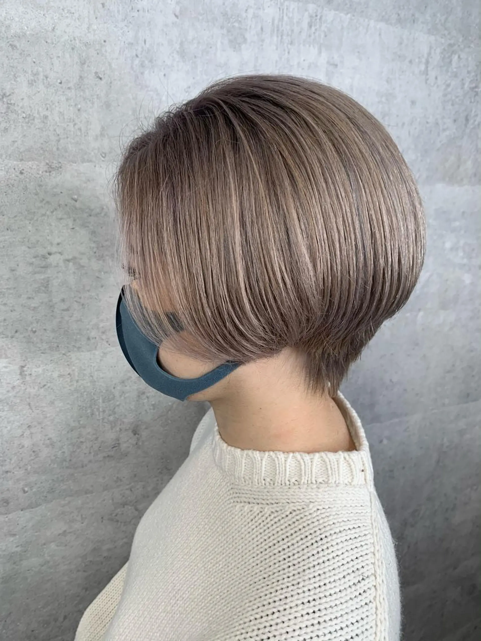 ショート ショートボブ アッシュ ボブ ショートヘア mimiiy梅田 中崎町ハイトーンのヘアスタイル