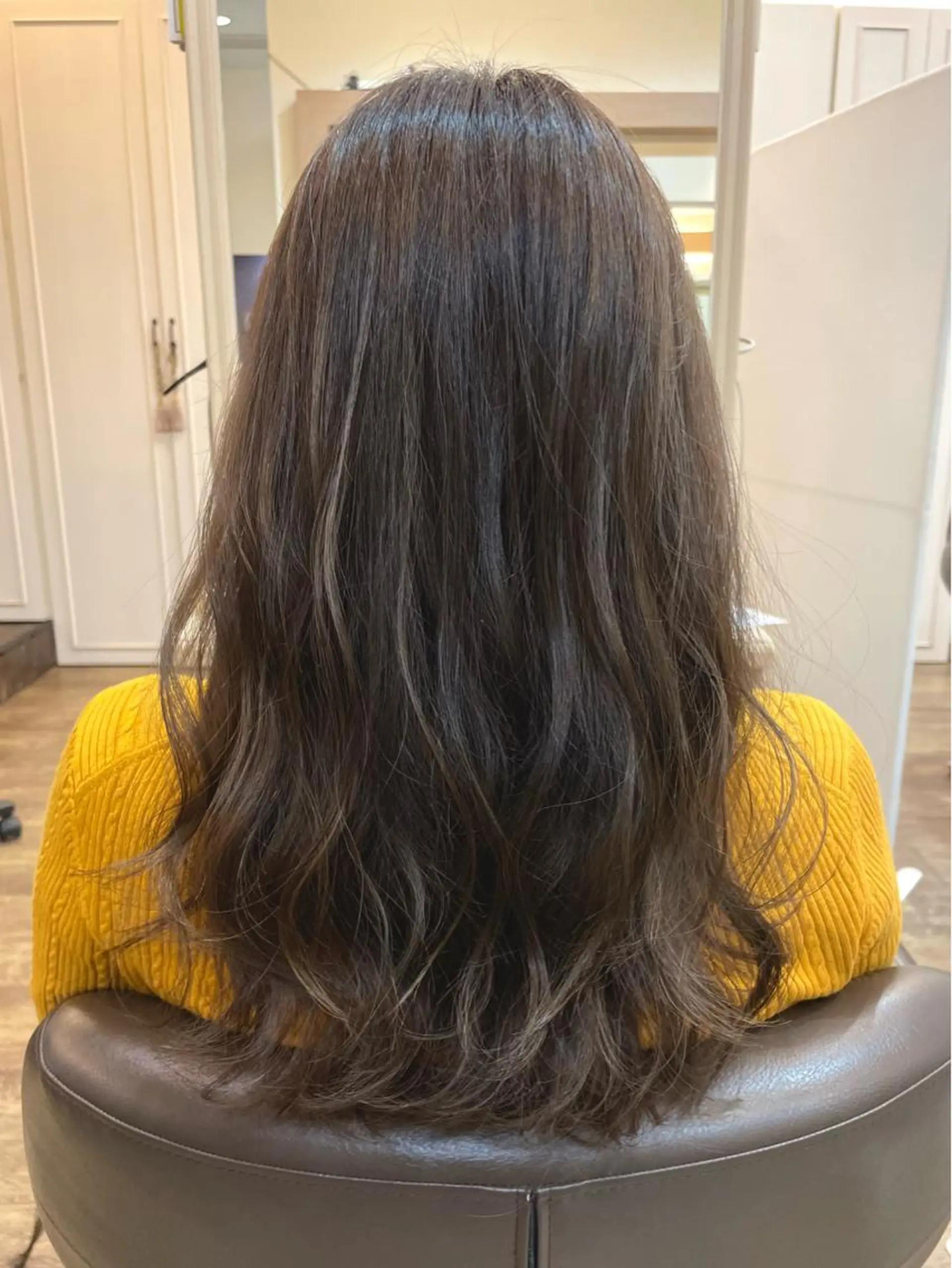 ロング カラー アッシュ ベージュカラー カット ヘアカラー トリートメント メンズパーマ🌀/ 中村郁未のヘアスタイル