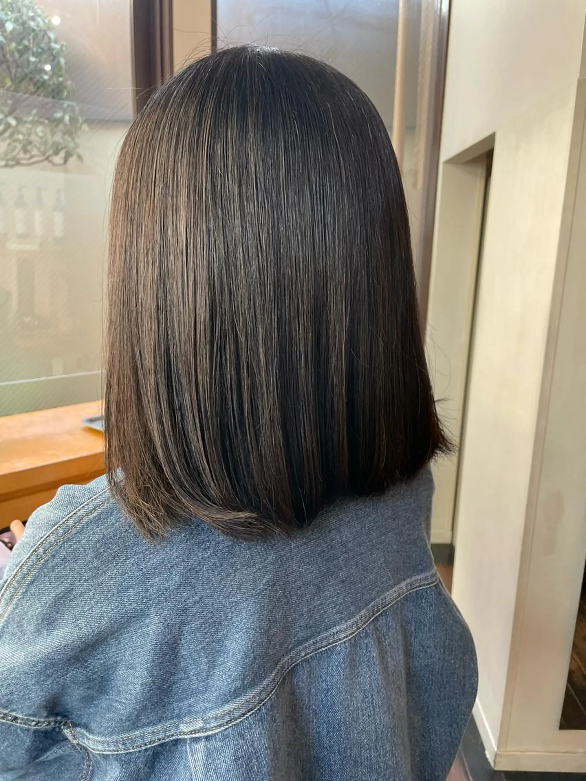 セミロング カラー パーマ ヘアアレンジ メンズ キッズ ネイル マツエク・マツパ アイブロウ ショートボブ メンズブリーチ メンズパーマ セミロングパーマ ブリーチ 高山🐬髪質改善 池袋で縮毛矯正のヘアスタイル