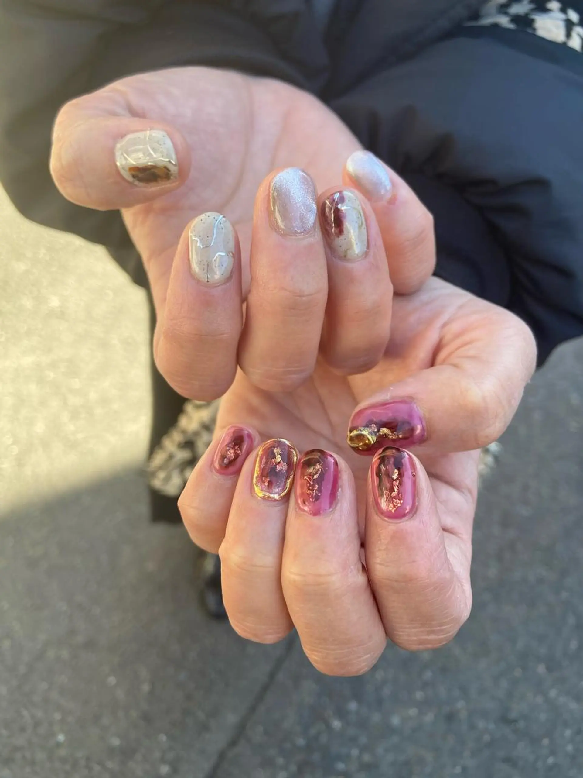 ネイル アートネイル おそろいネイル ミラーネイル ニュアンスネイル ショートネイル . unffのネイルデザイン