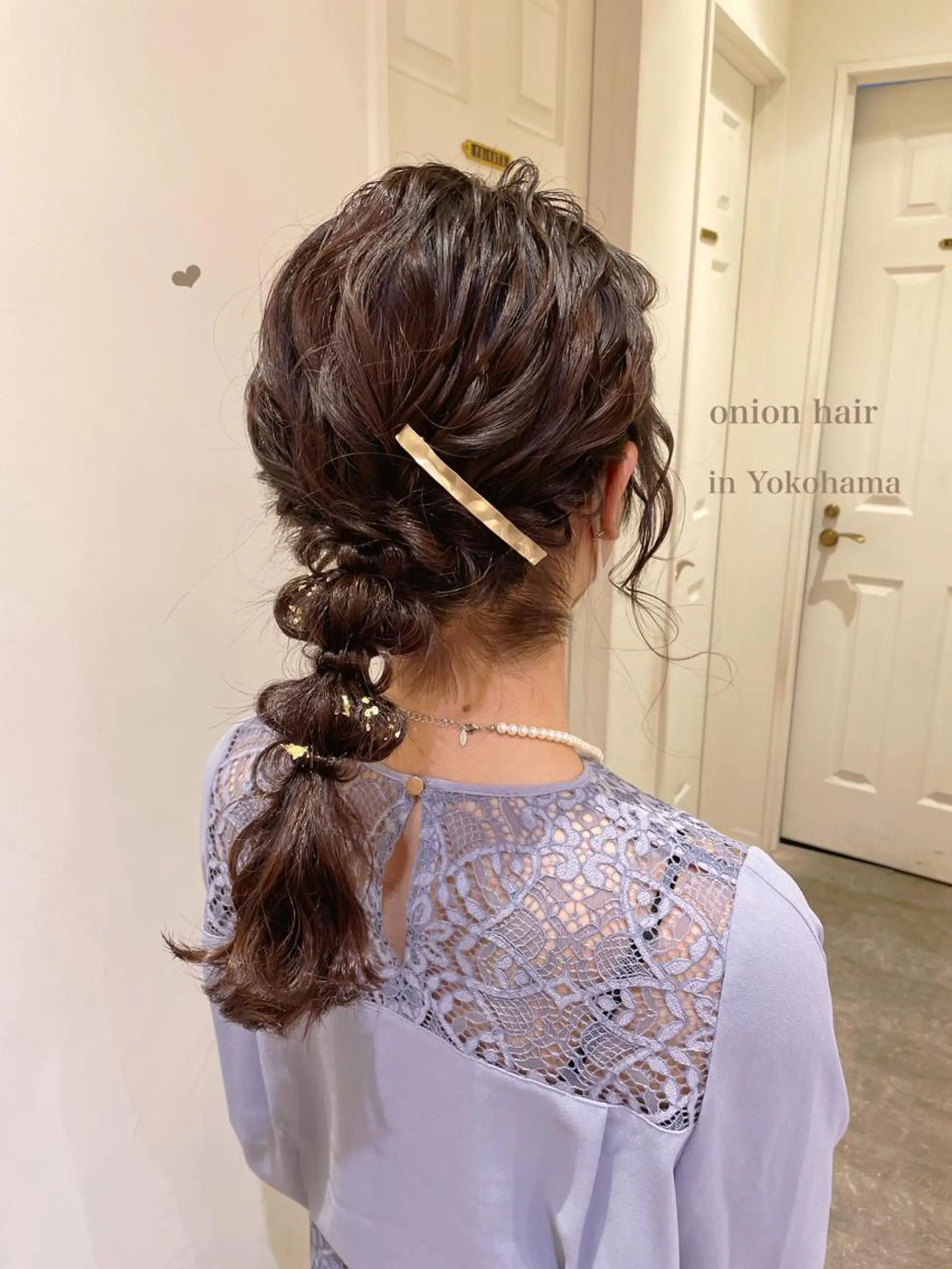 セミロング ヘアアレンジ 玉ねぎヘアー エクステ/ハイトーン 🐏☁️miminaのヘアスタイル