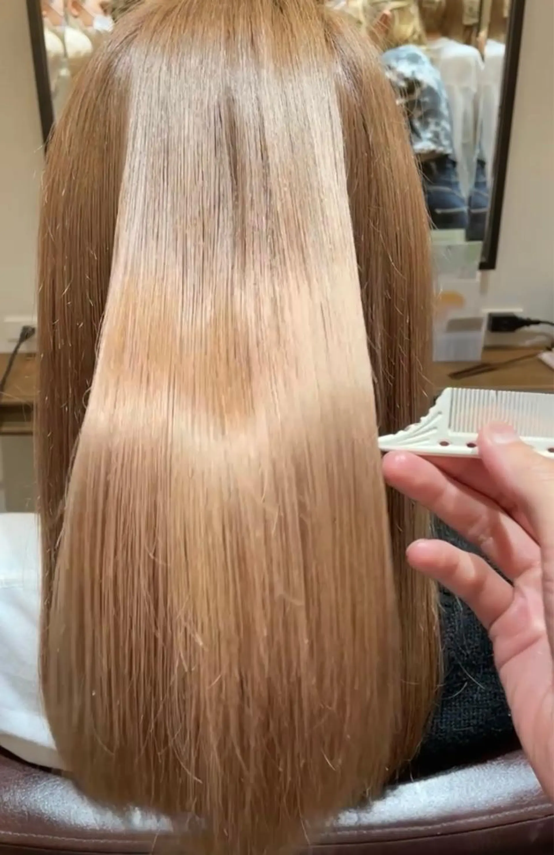 ロング 柳井 瑠菜のヘアスタイル