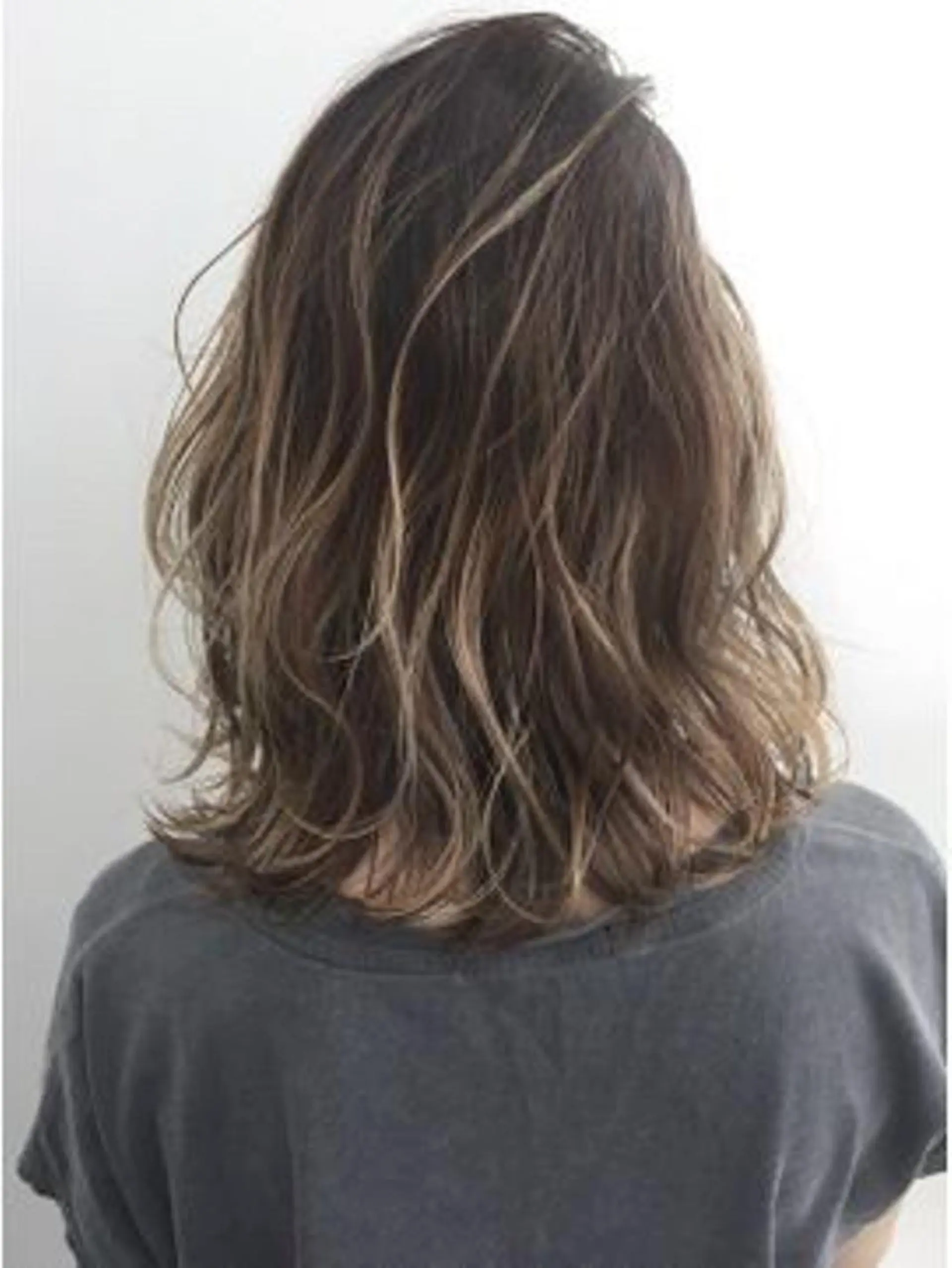 ミディアム カラー ヘアアレンジ 【公式】amble luxe池袋東口🩷のヘアスタイル