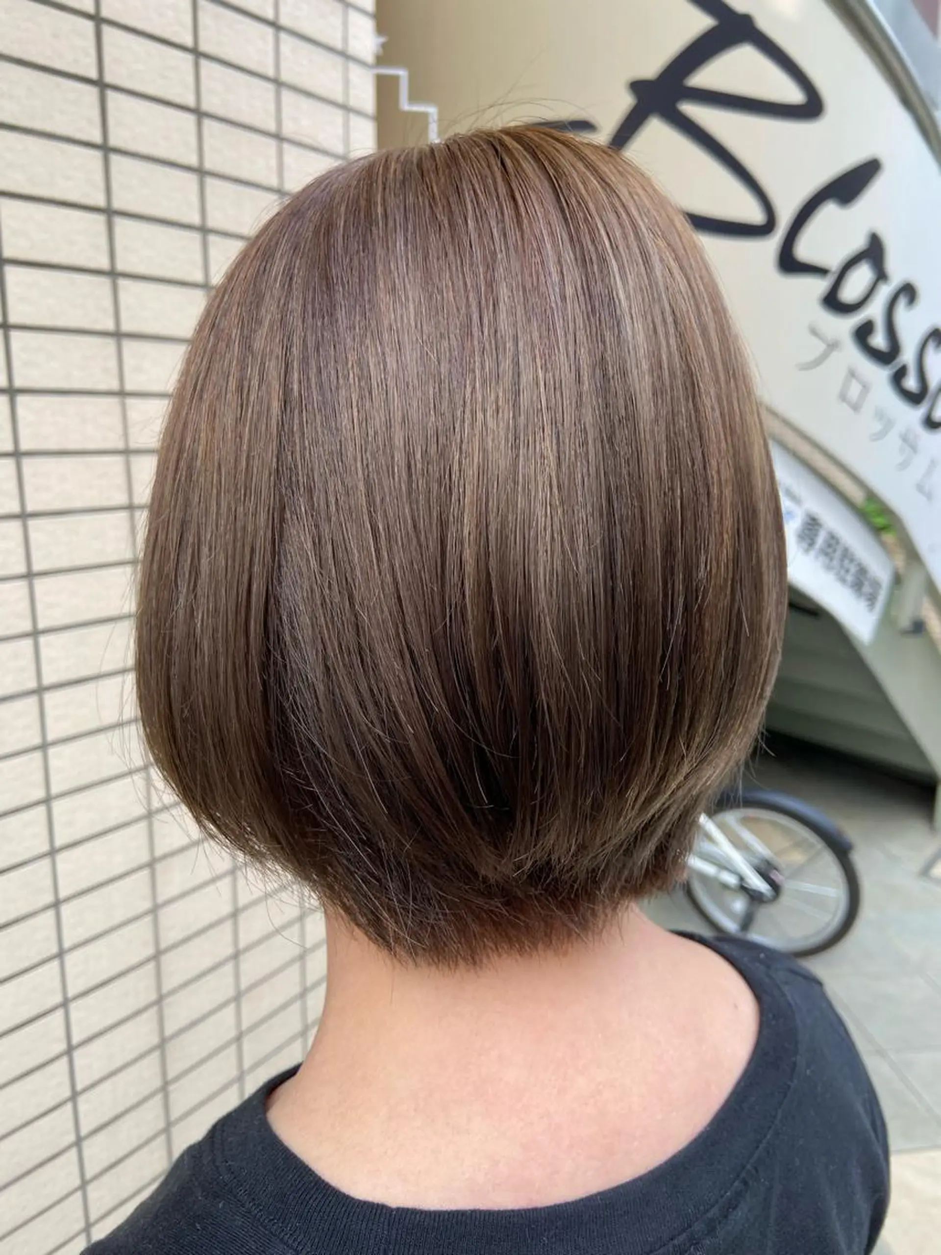 ショート カラー ベージュカラー ブリーチ カット ヘアカラー トリートメント 菊地 美憂のヘアスタイル