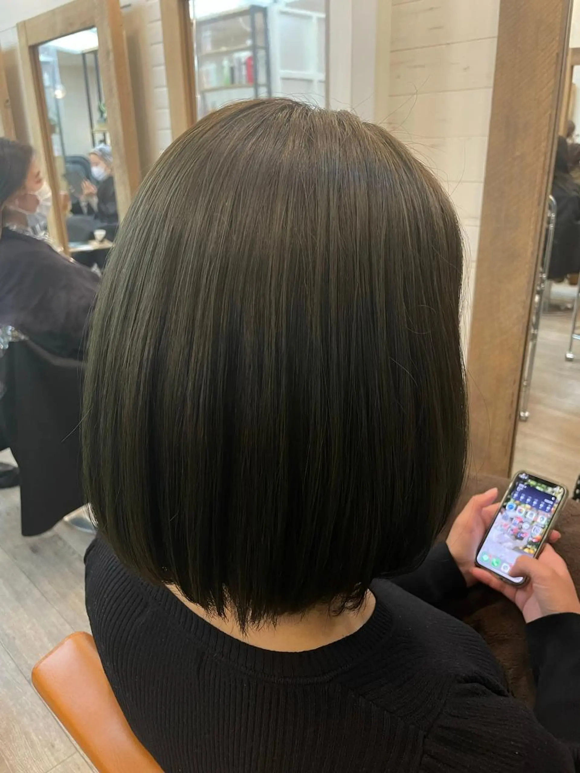 ミディアム カラー アディクシーカラー アッシュ ミストバング ブリーチ ブロンド カット ヘアカラー トリートメント N° anfeel 渋谷🪞🫧のヘアスタイル