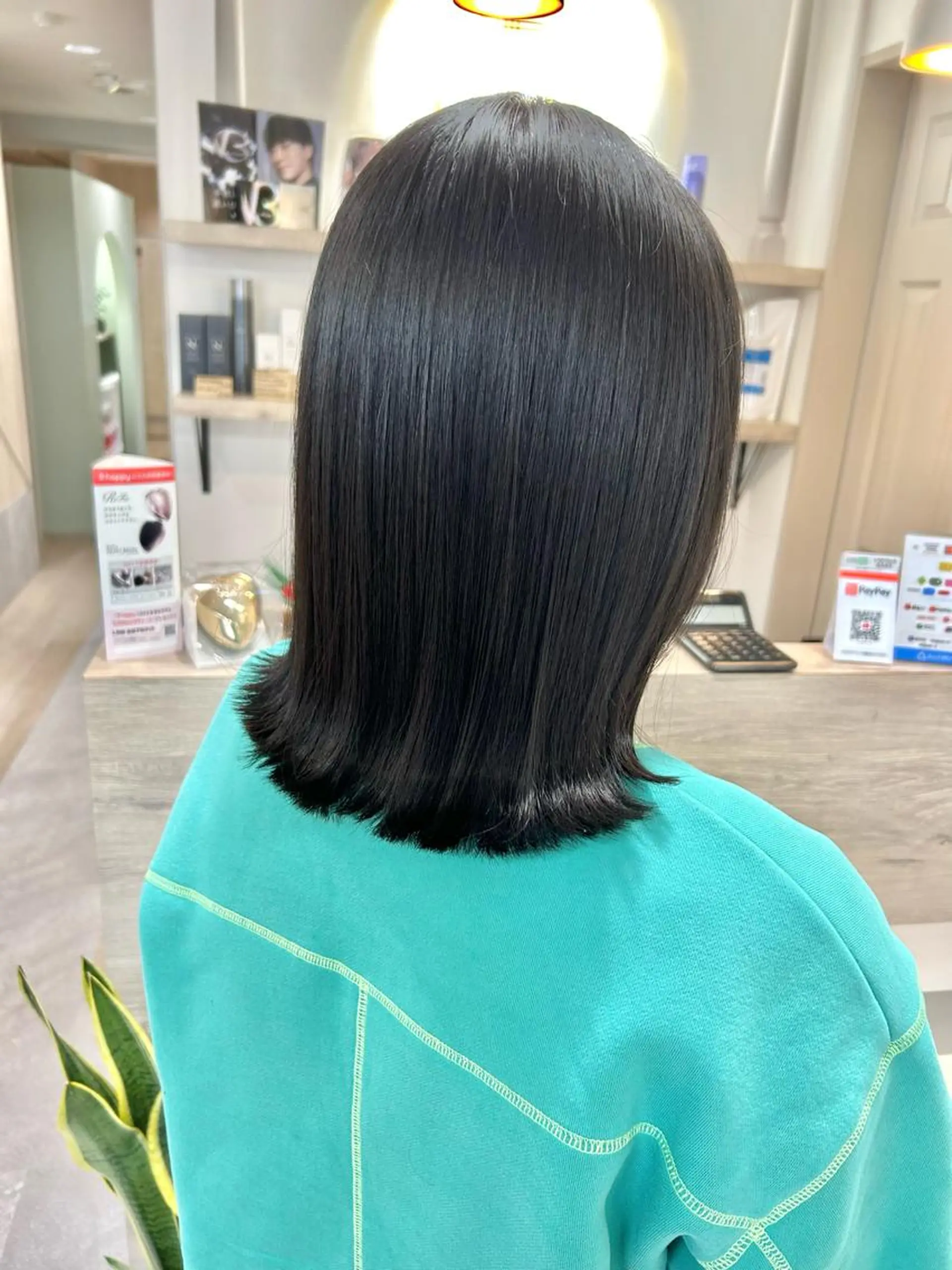 ミディアム カット トリートメント 西 めぐみのヘアスタイル