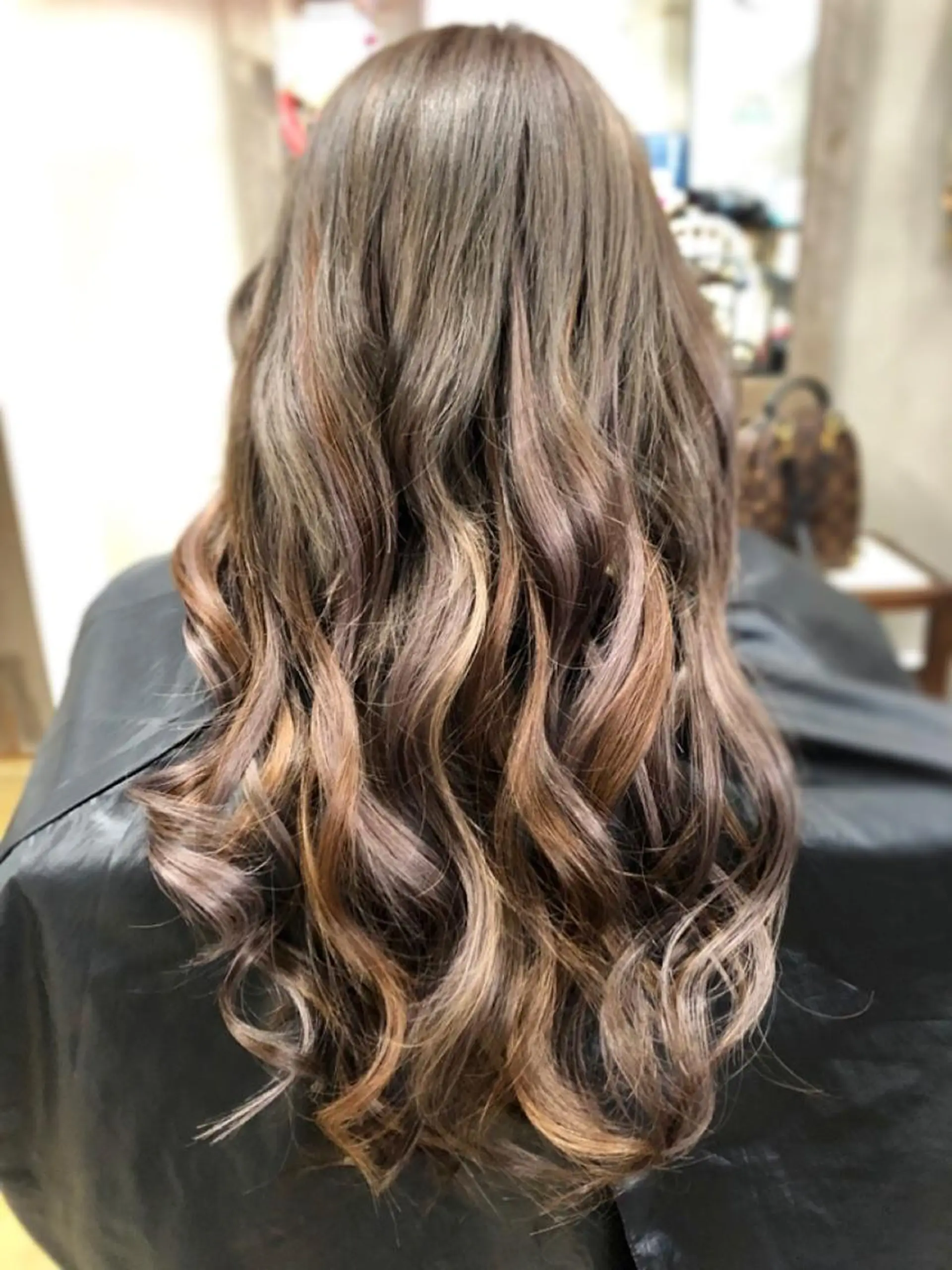 ロング ボブ ロング ヘアカラー エクステ 超音波エクステ daigo🌈のヘアスタイル