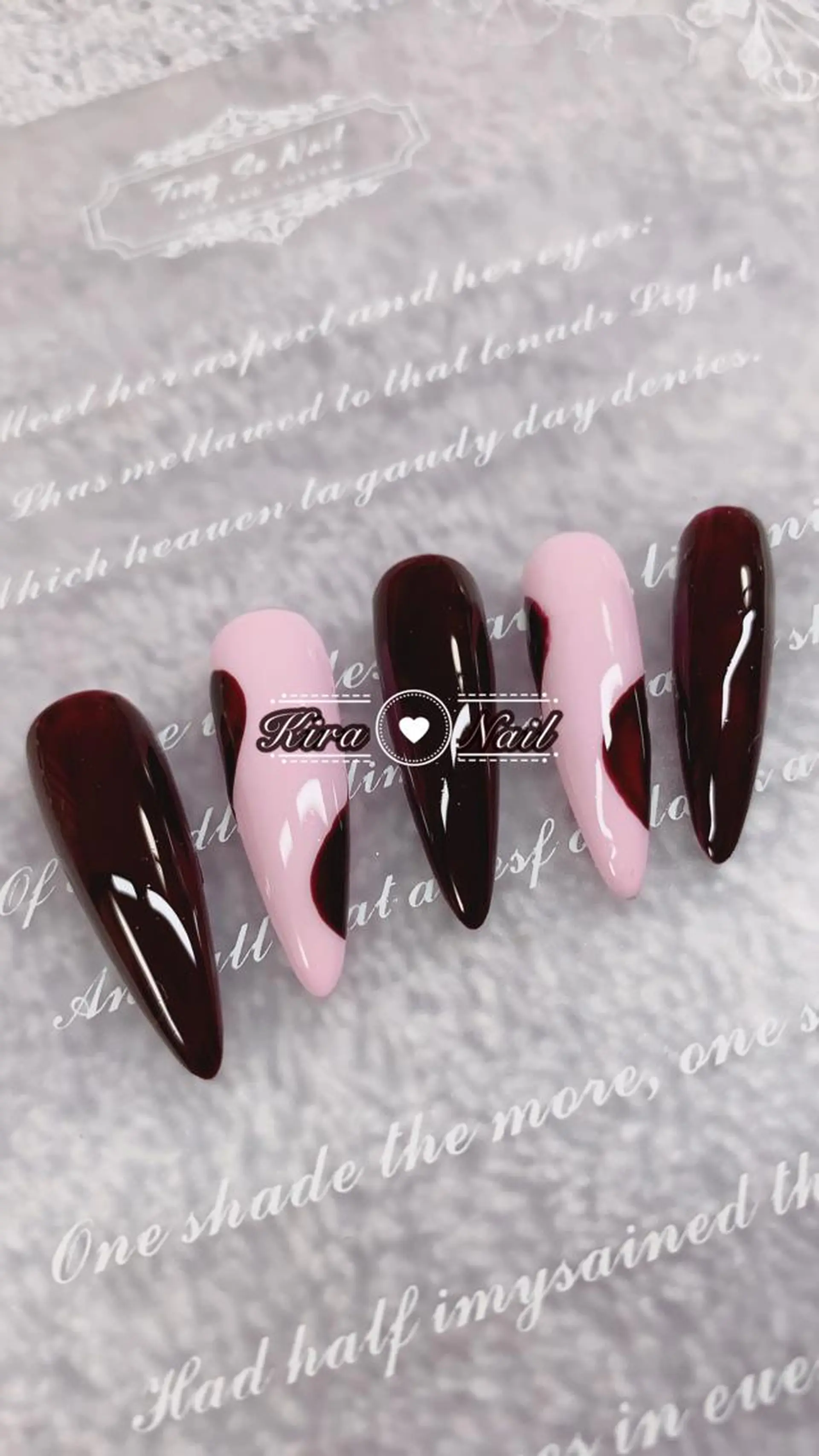 ネイル ジェルネイル ハート スカルプネイル ソフトジェル ネイルチップ ハンドネイル ハンドケア Kira Nailのネイルデザイン