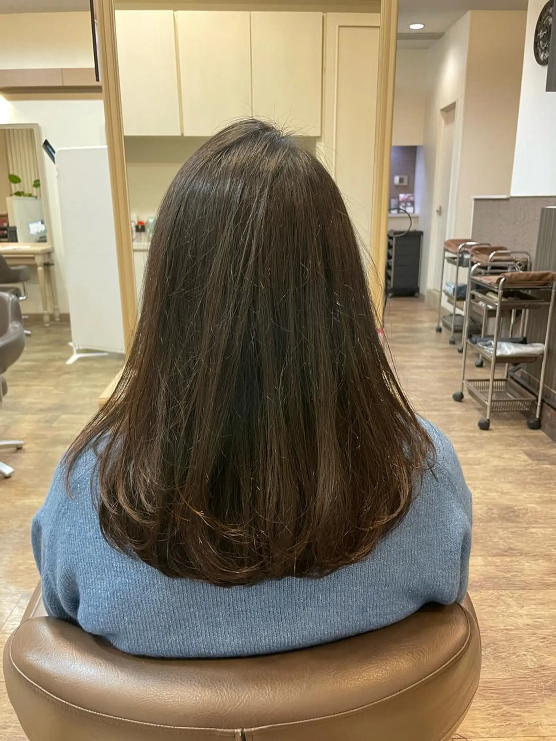 セミロング 町田 あみのヘアスタイル