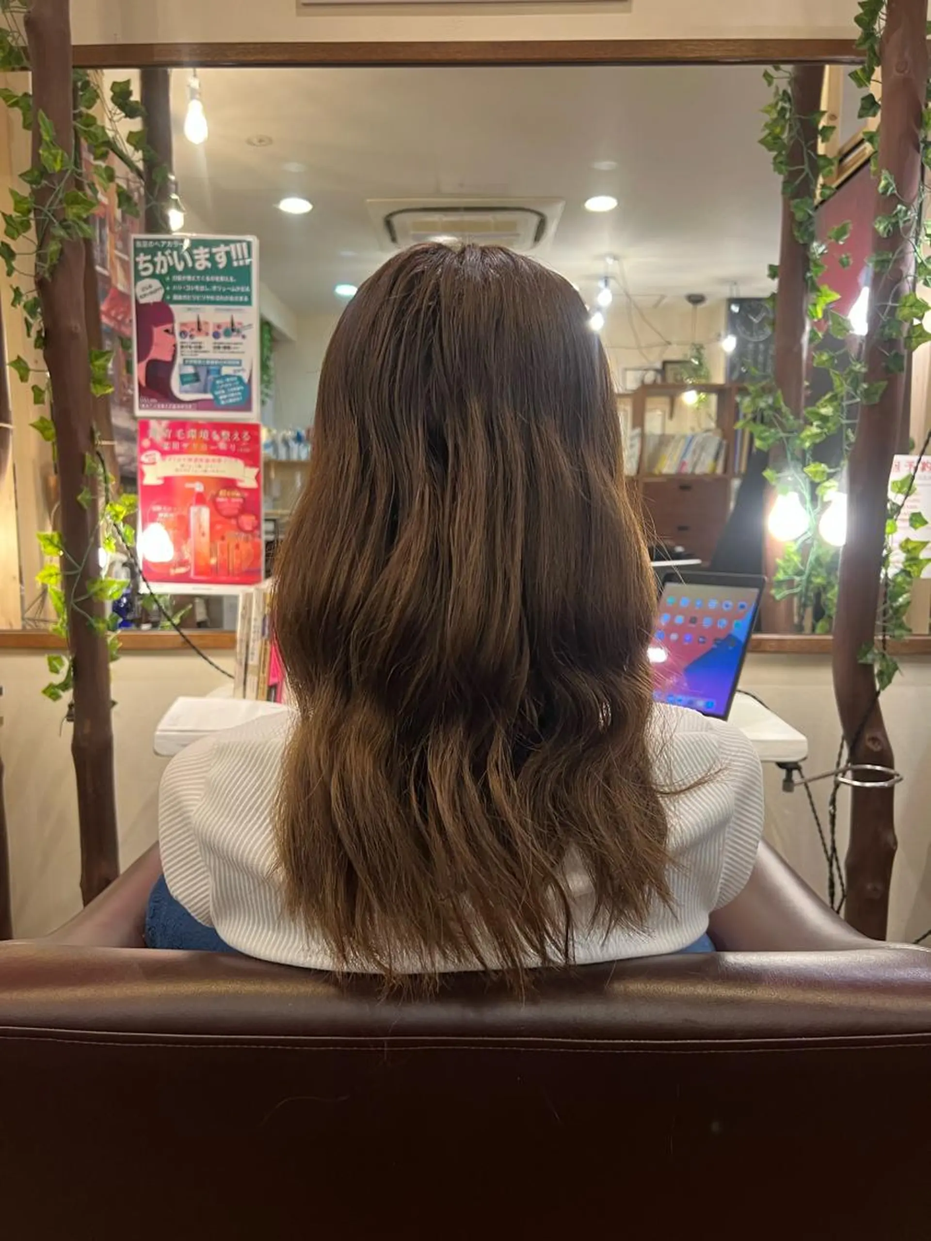 ロング 石野 しおりのヘアスタイル