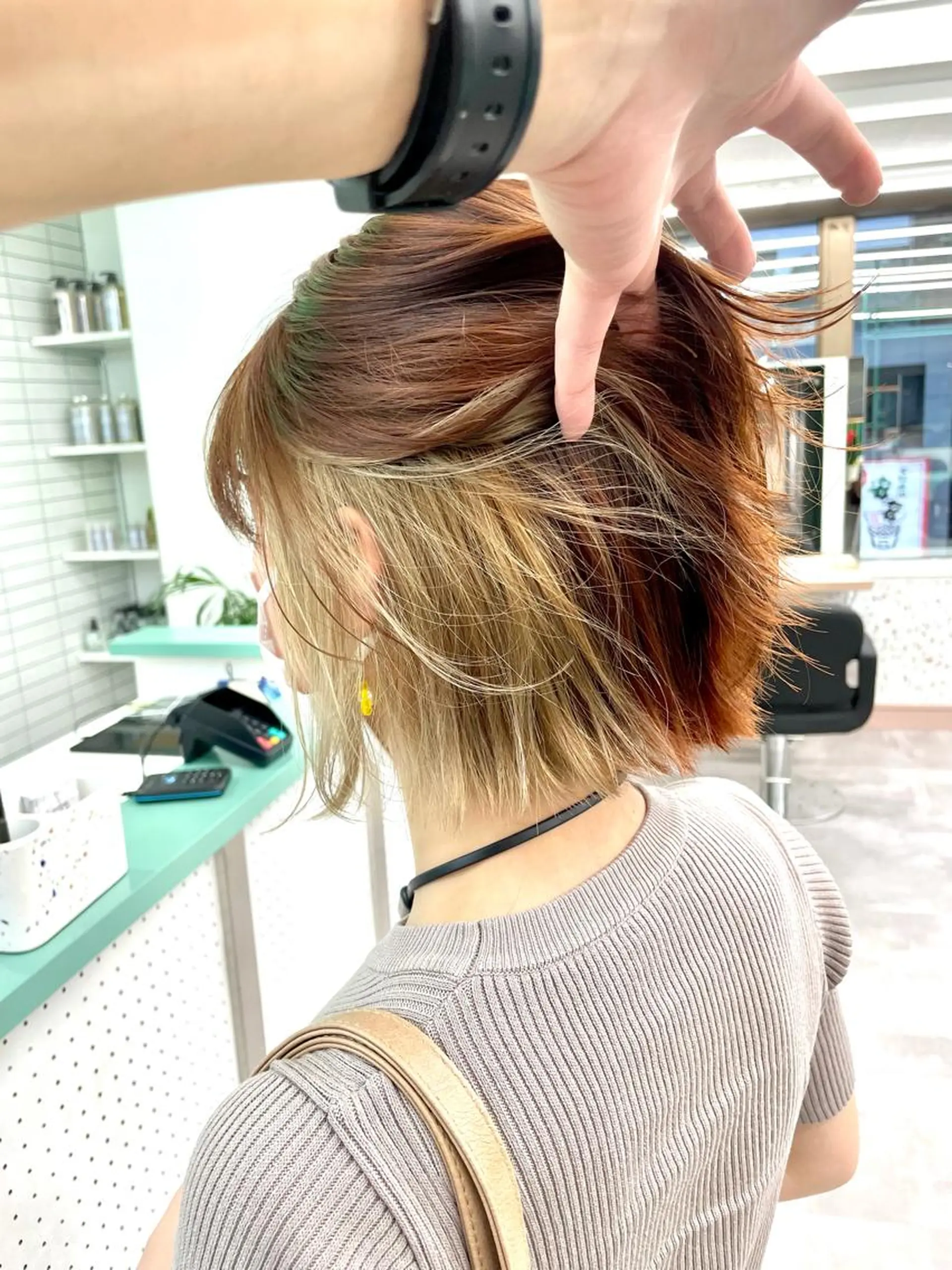 ショート アッシュ カット ヘアカラー トリートメント 💚透明感カラー💚 ♻️本間♻️のヘアスタイル