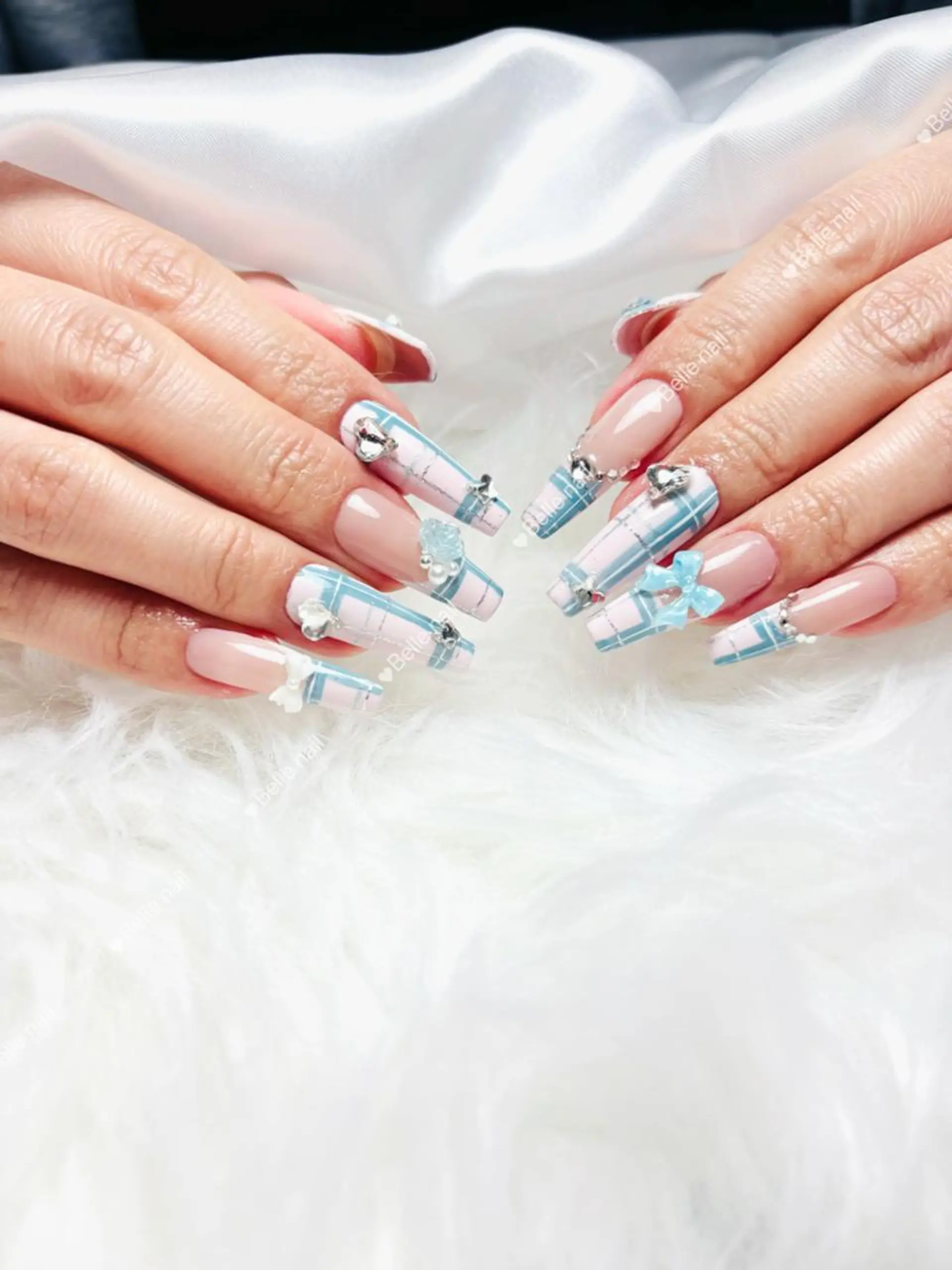 ネイル アートネイル ジェルネイル ニュアンスネイル 夏ネイル ネイルチップ Emi🌸Belle Nail Salonのネイルデザイン