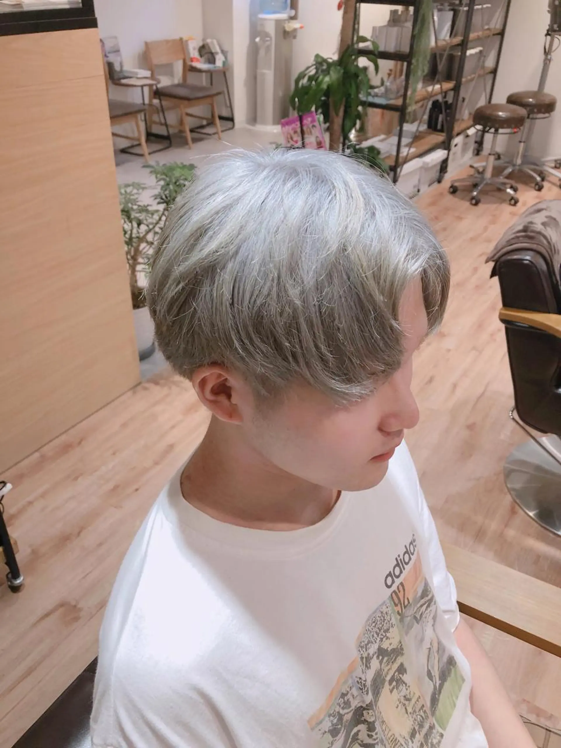 ショート カラー メンズ コンマヘア シルバー Live店長 yumenaのヘアスタイル