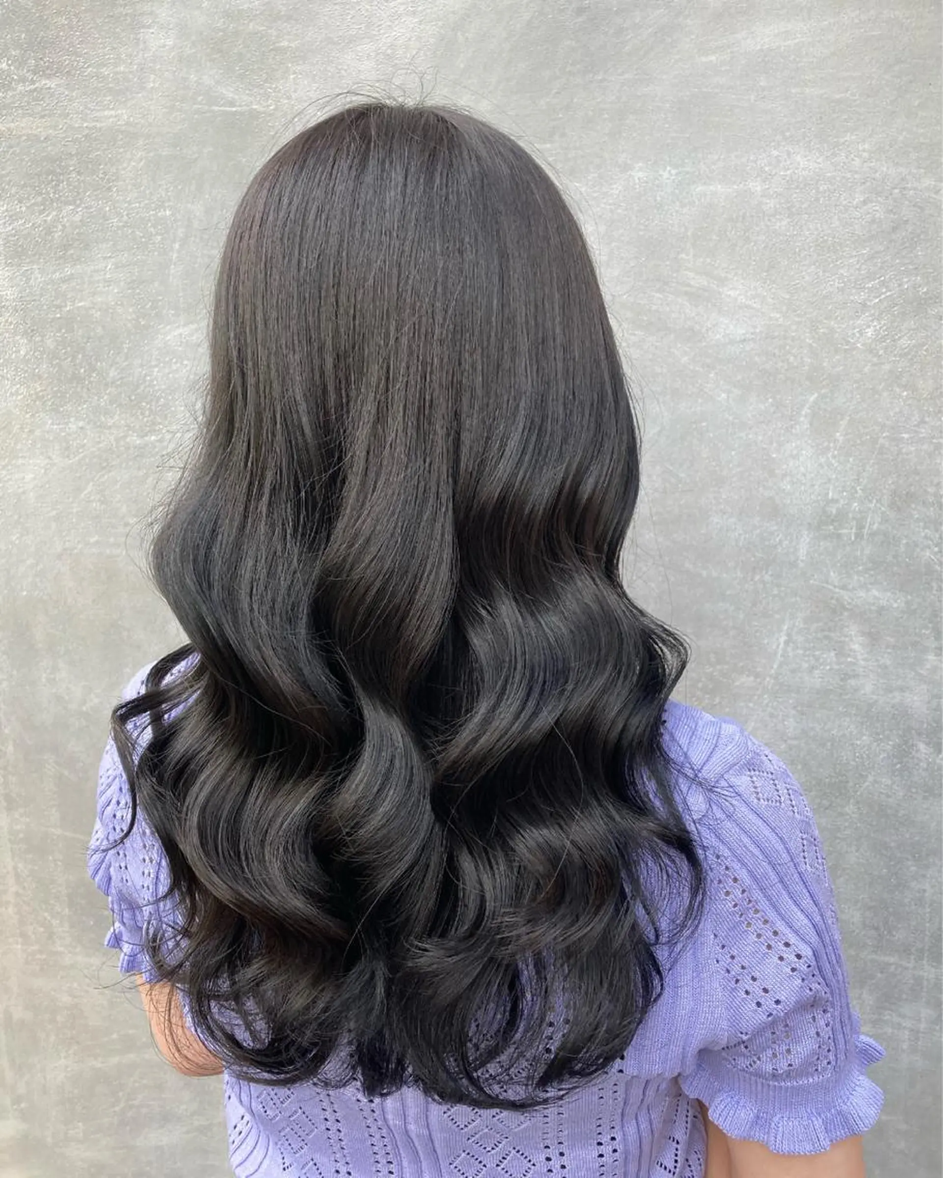 ロング カラー 黒髪 ブルーカラー ブルーブラック カット ヘアカラー トリートメント 片柳 美友季のヘアスタイル