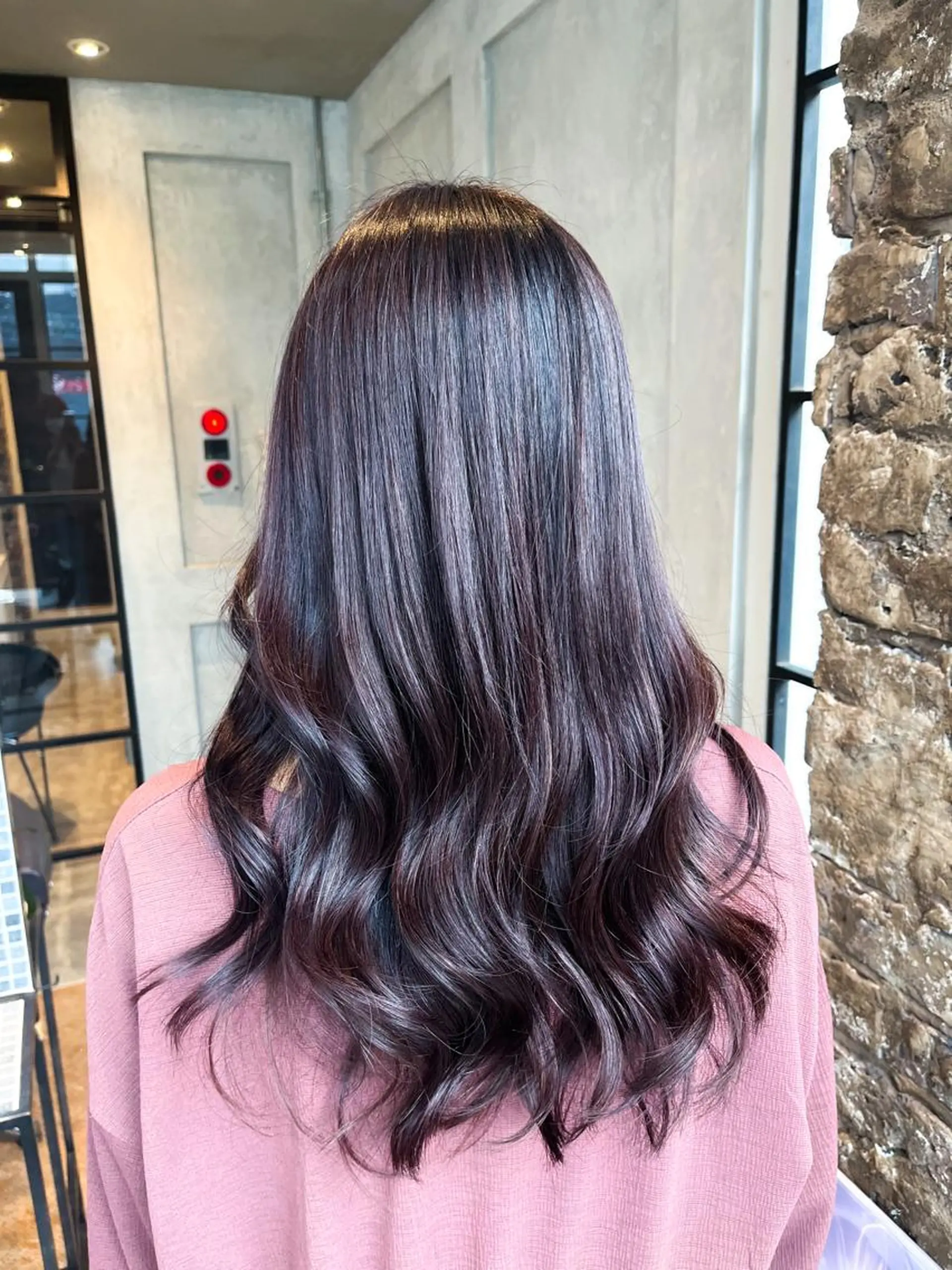 ロング カット ヘアカラー トリートメント 【Hwyl】ヒュイル八王子【髪質改善】所属・✨髪質改善✨艶髪✨ MARIのヘアスタイル