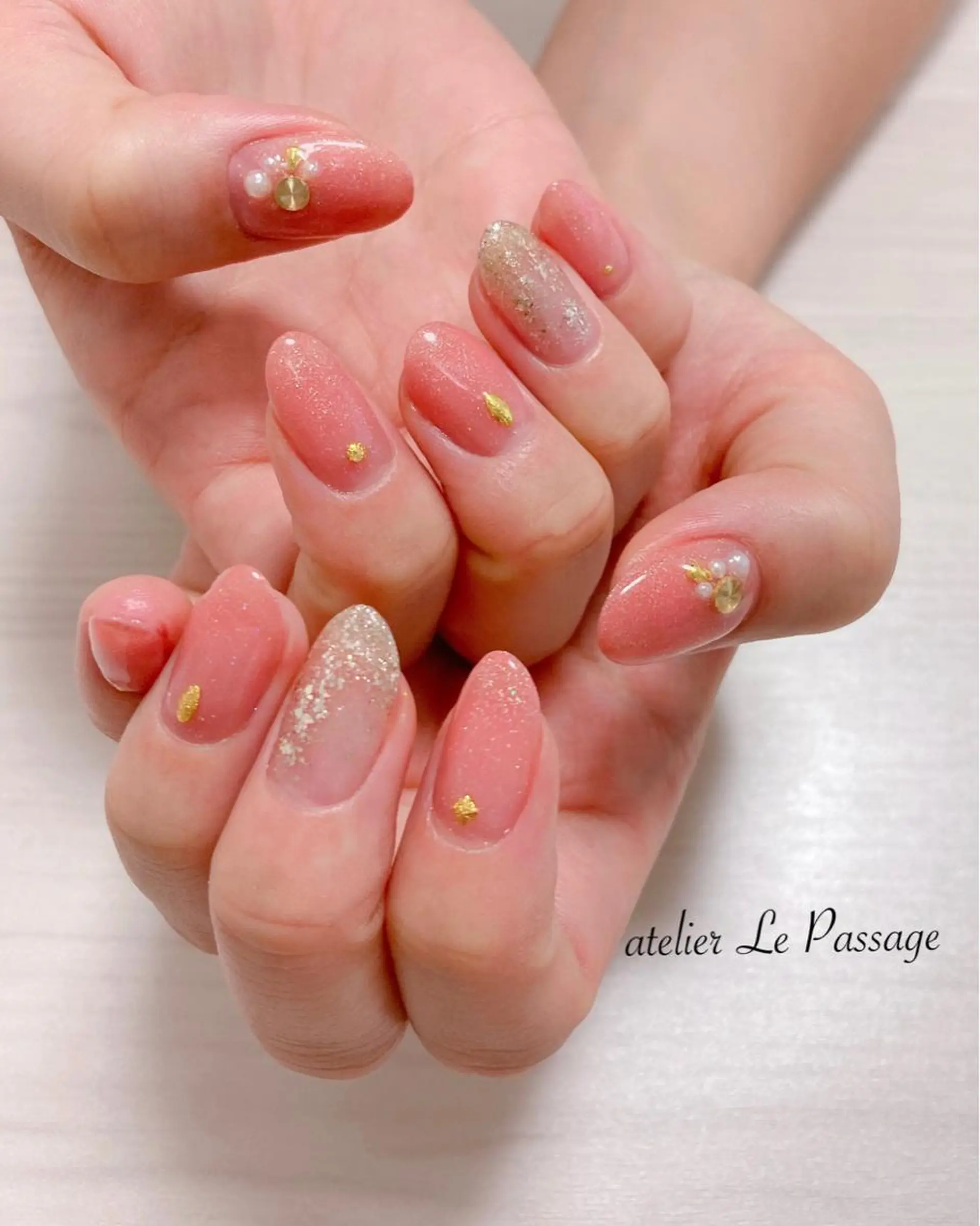 ネイル フラワーネイル ジェルネイル キラキラネイル ニュアンスネイル オフィスネイル Atelier Le Passage所属・h nakatsukaのネイルデザイン