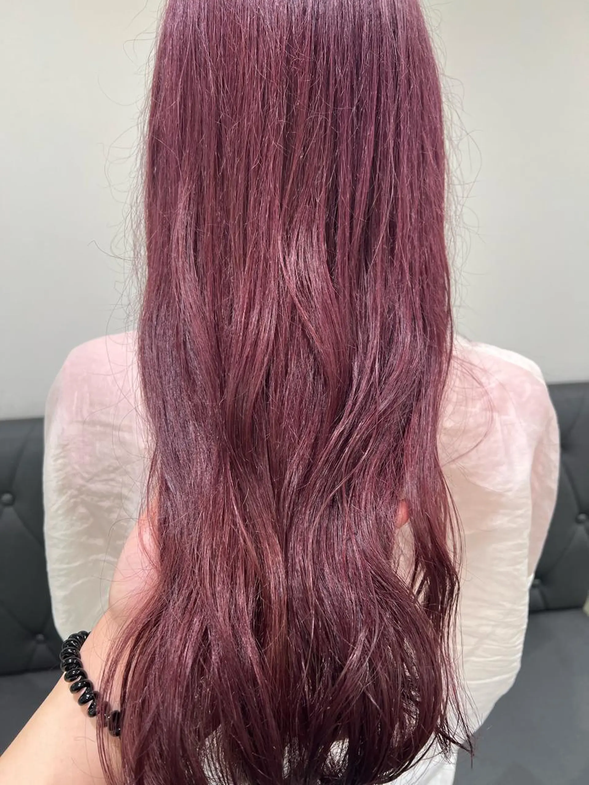 ロング カラー カシス イルミナカラー ピンクカラー ヘアカラー トリートメント 【暖色カラー特化】 中山由梨のヘアスタイル