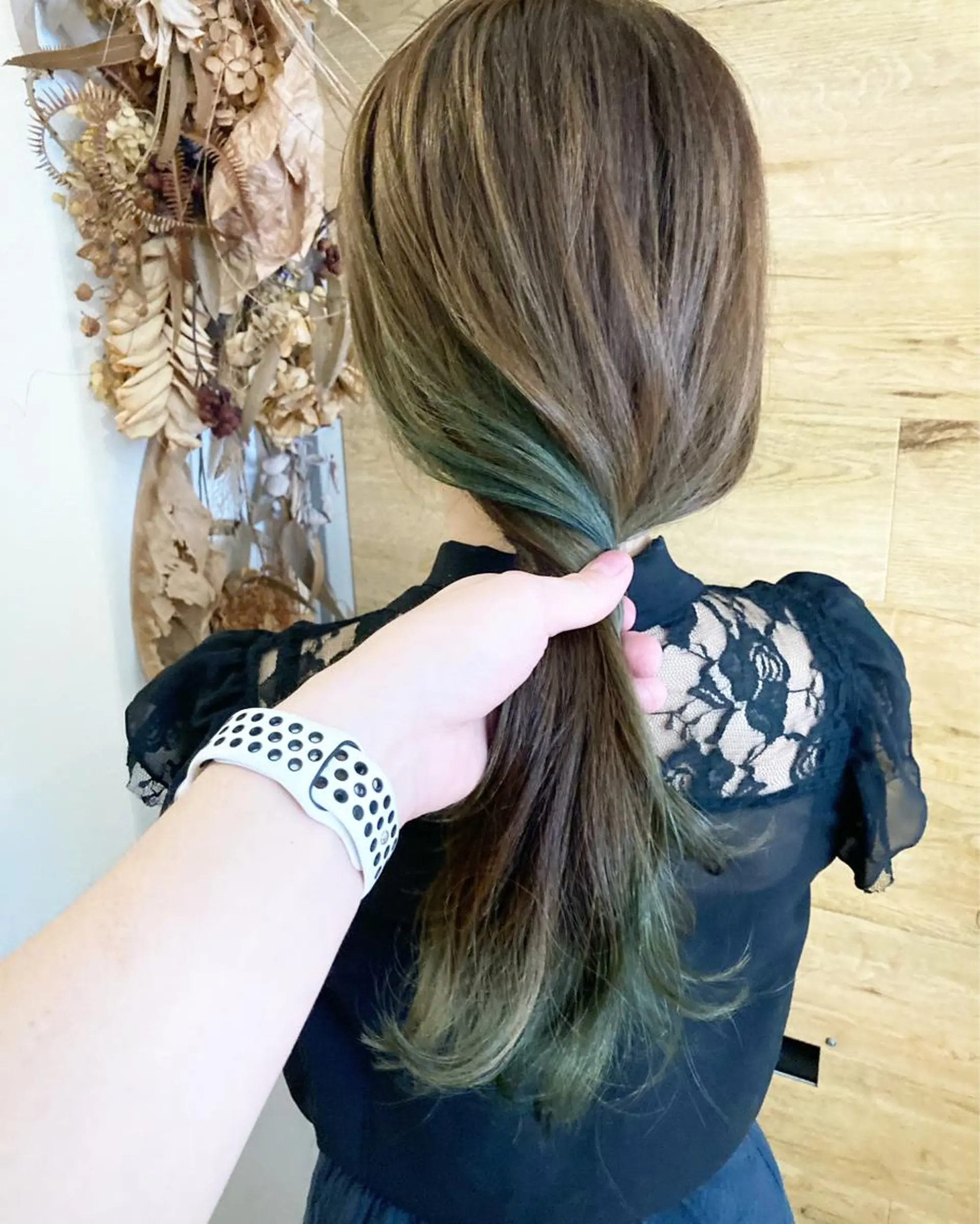 ロング カラー ミント ミントグリーン テトネ タカシのヘアスタイル