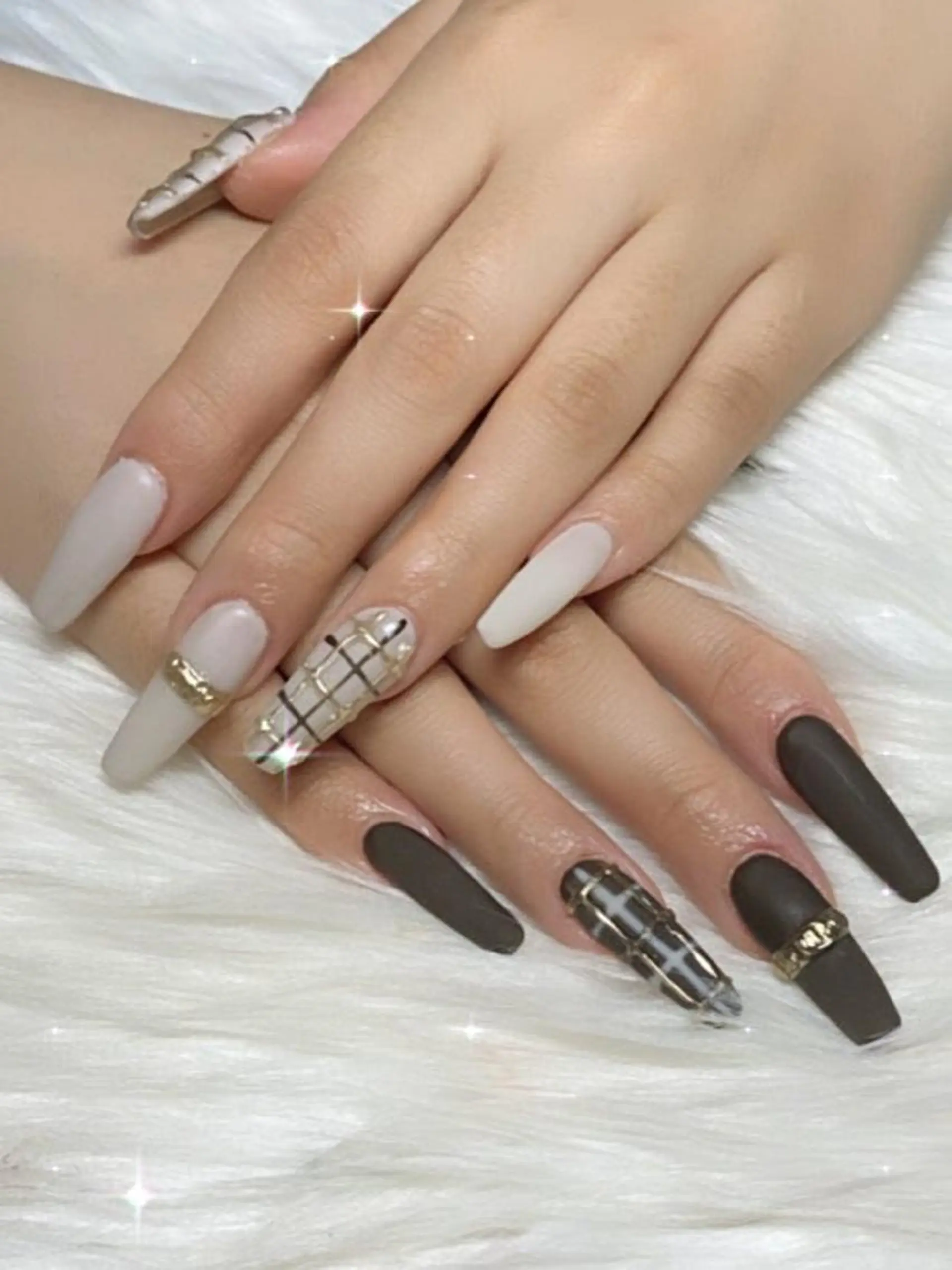 ネイル ハンドネイル VIOLA .nailのネイルデザイン