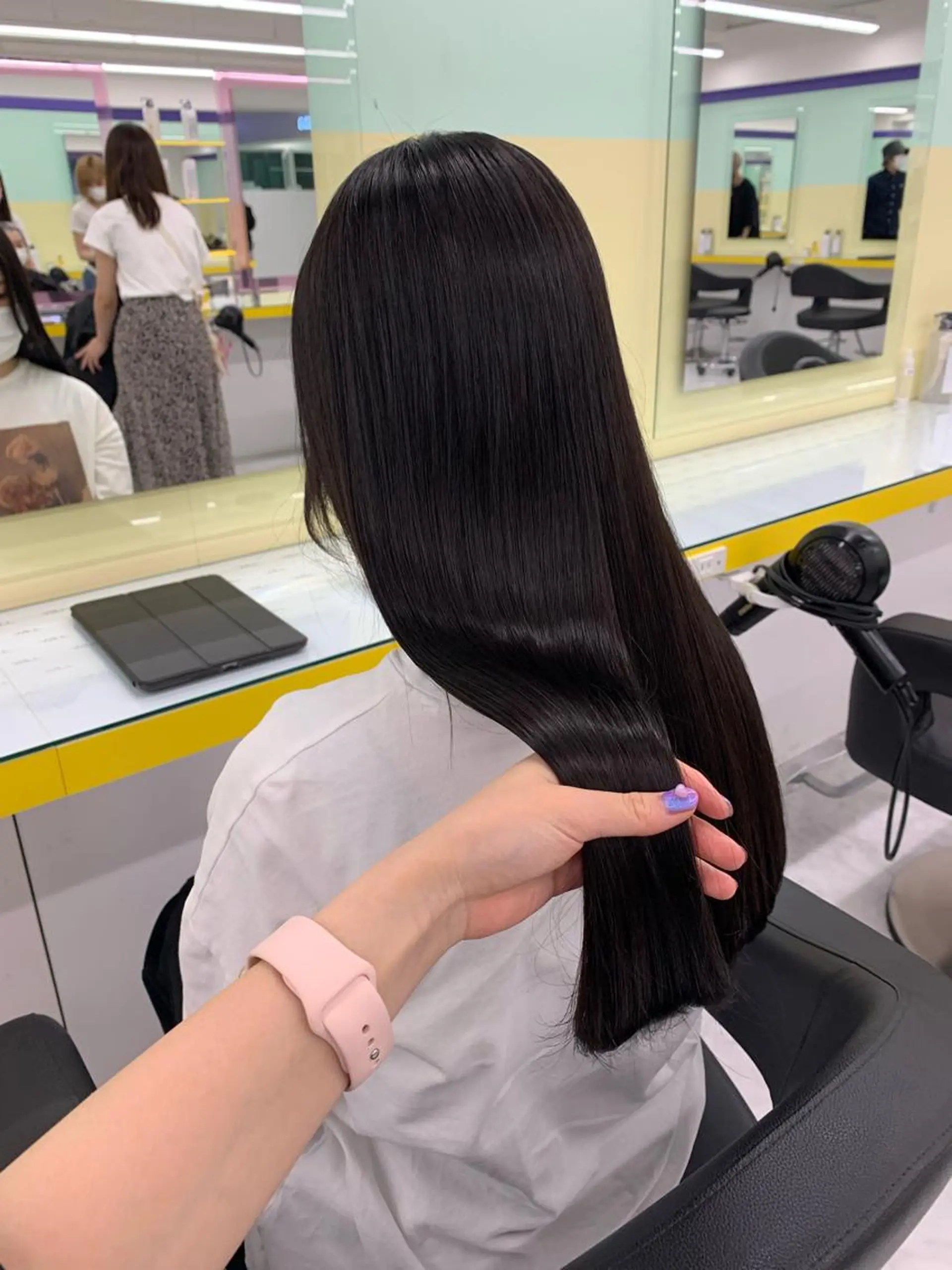 ロング カラー ヘアカラー トリートメント 🪞ハイトーン🪞 🤍waka🤍のヘアスタイル