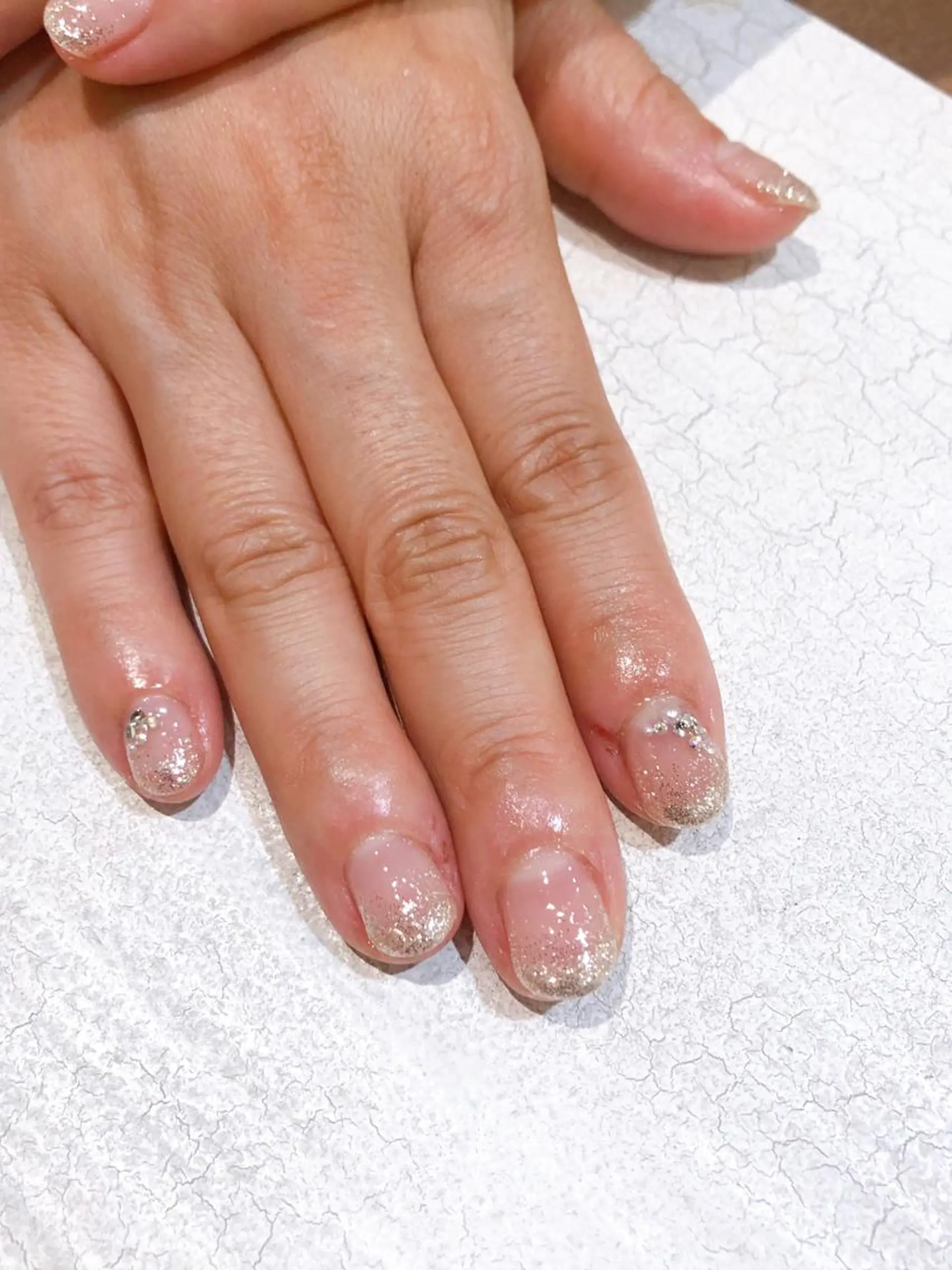 ネイル ジェルネイル グラデーション ラメ(グリッター) ラメグラデーション ストーンネイル CITRON NAIL💅練習生のネイルデザイン