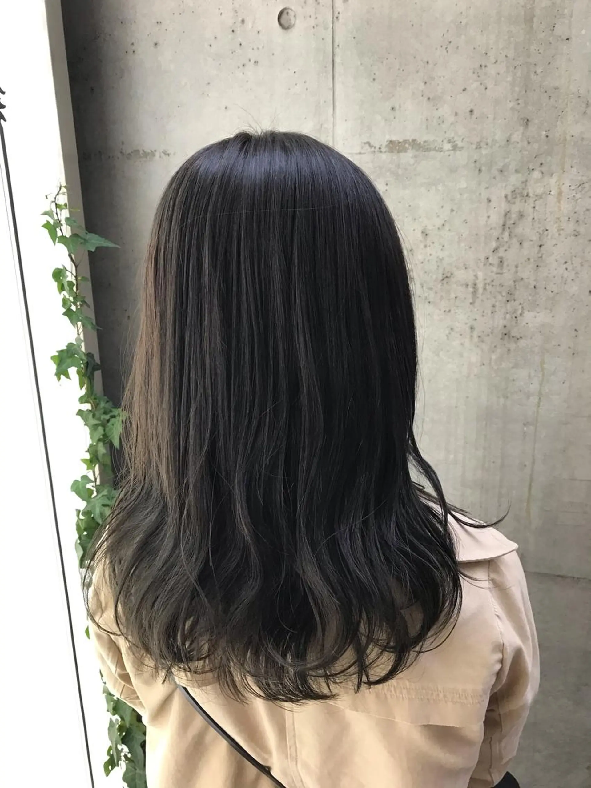 セミロング oshare tom (スタイリスト)所属・人気🌻《髪質改善》 平井 綾乃のヘアスタイル