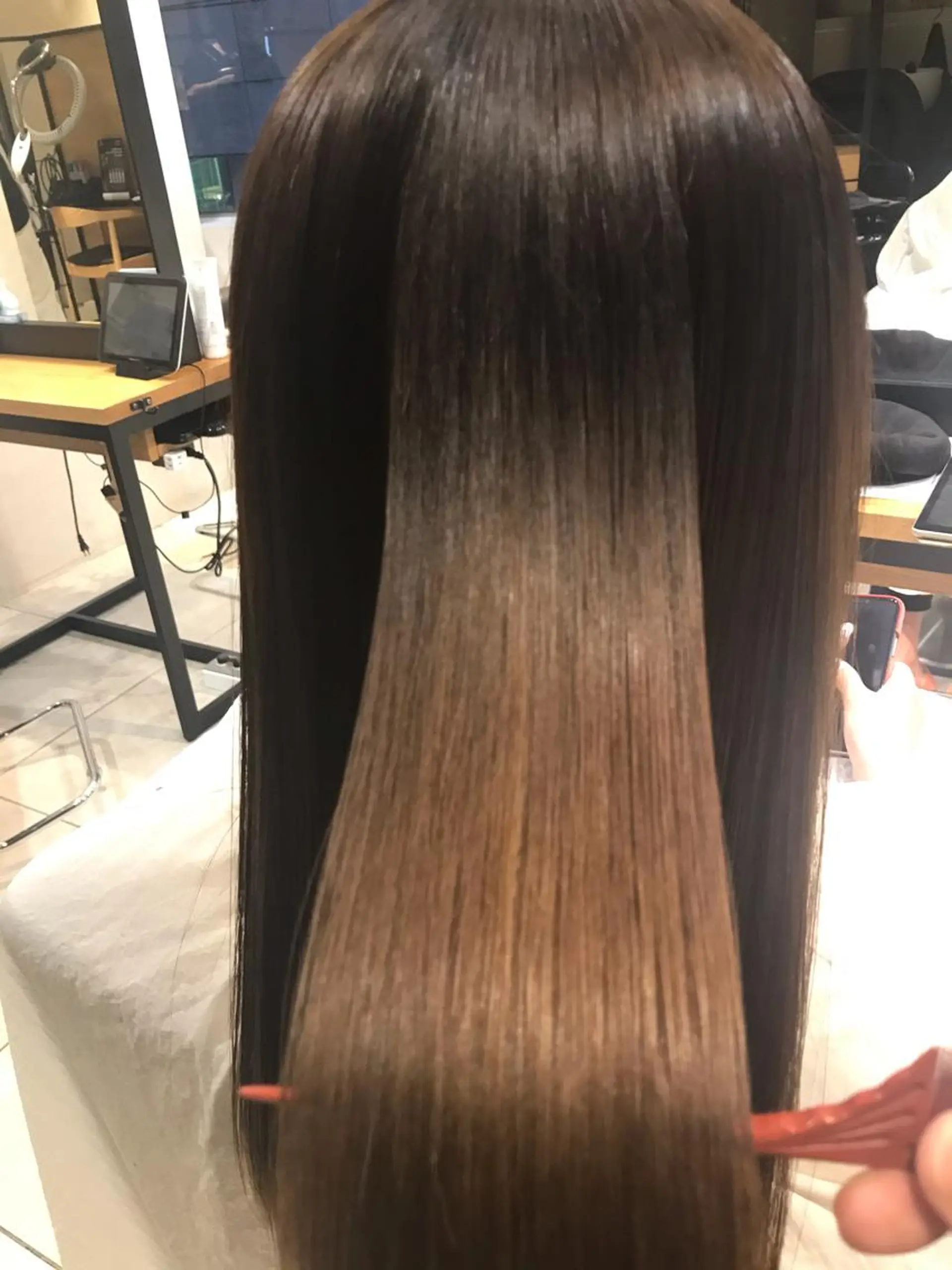 セミロング Emerge渋谷店　［エマージュ］所属・美髪縮毛矯正No1 toshiのヘアスタイル