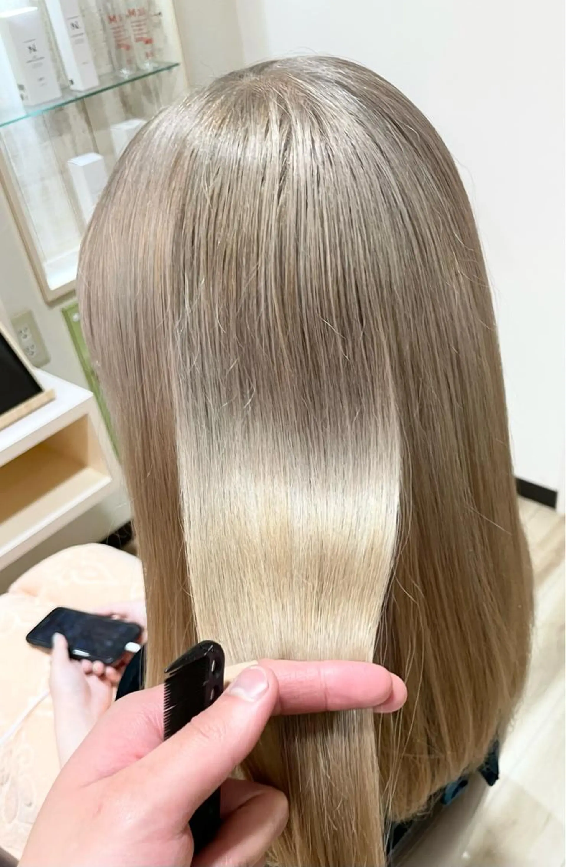 ミディアム カラー 🌈派手髪ハイトーン 🌈鈴木亮太🌈のヘアスタイル