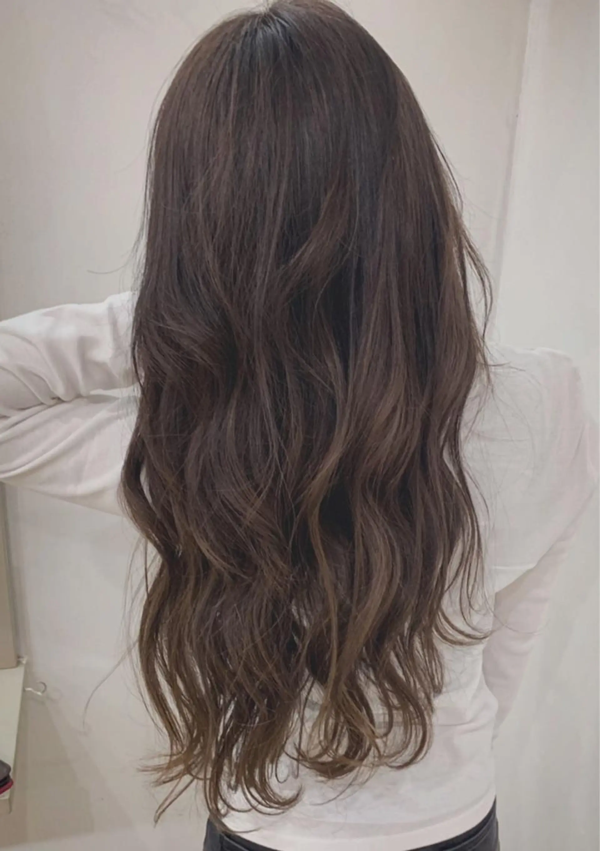 ロング カラー アッシュ バレイヤージュ ブリーチ デザインカラー グレージュ カット ヘアカラー 京都大人女性ショート 徒歩1分/秋山のヘアスタイル