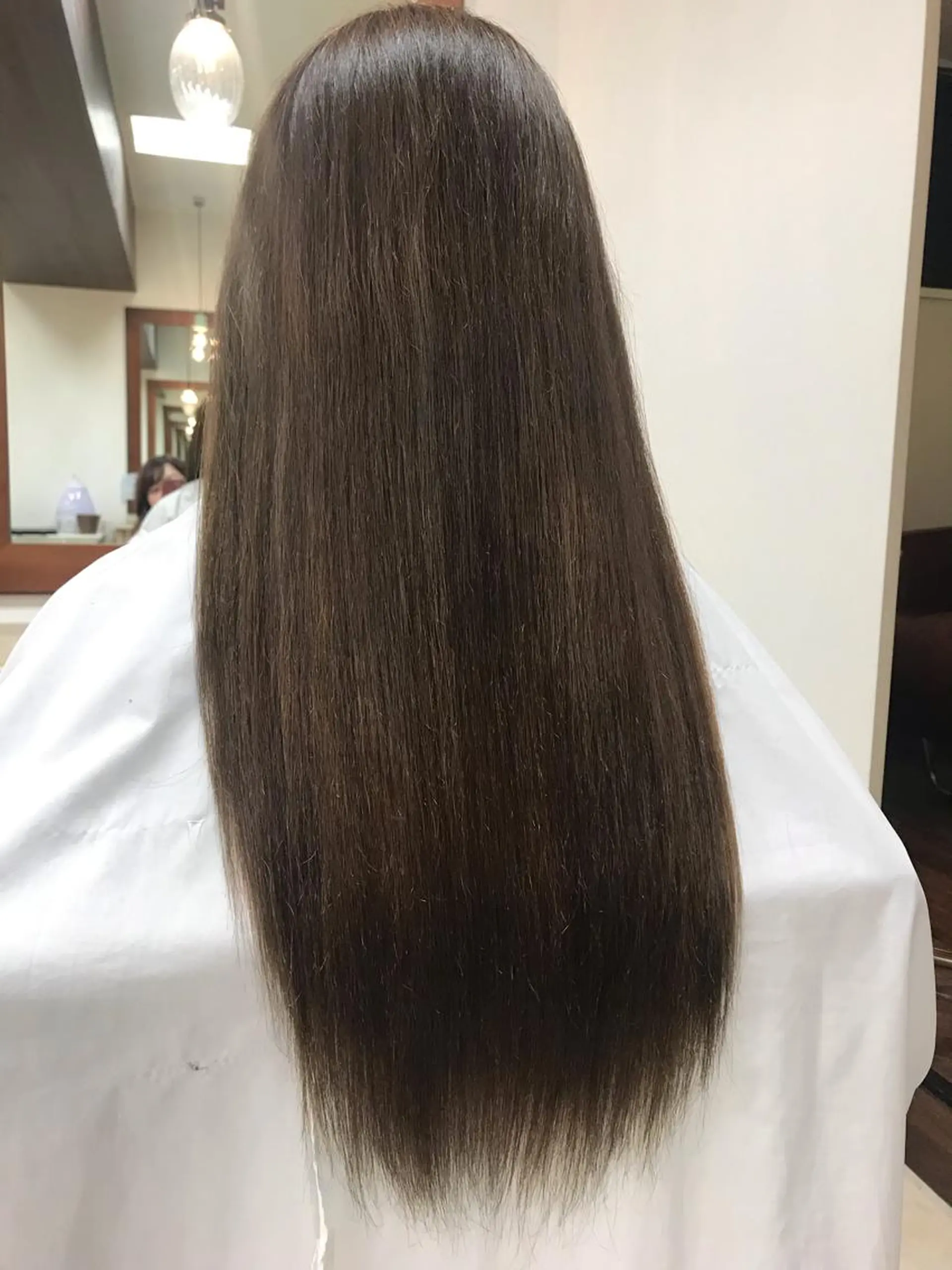 カラー アッシュ ベージュカラー 透明感カラー 本多結香/レイヤー /ハイライトカラーのヘアスタイル