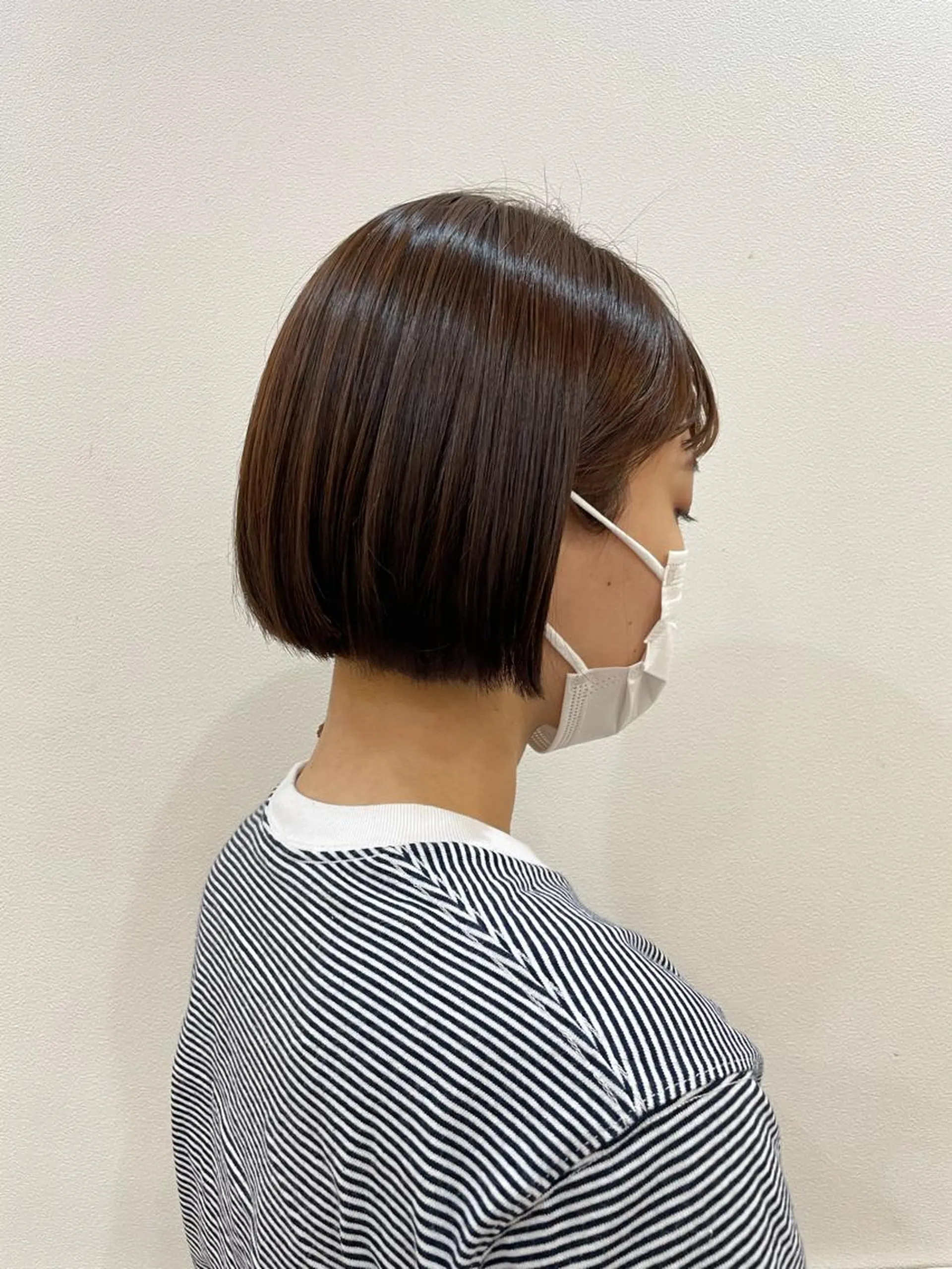 ショート カラー 内田温子大人女性 ハイライト、ボブのヘアスタイル