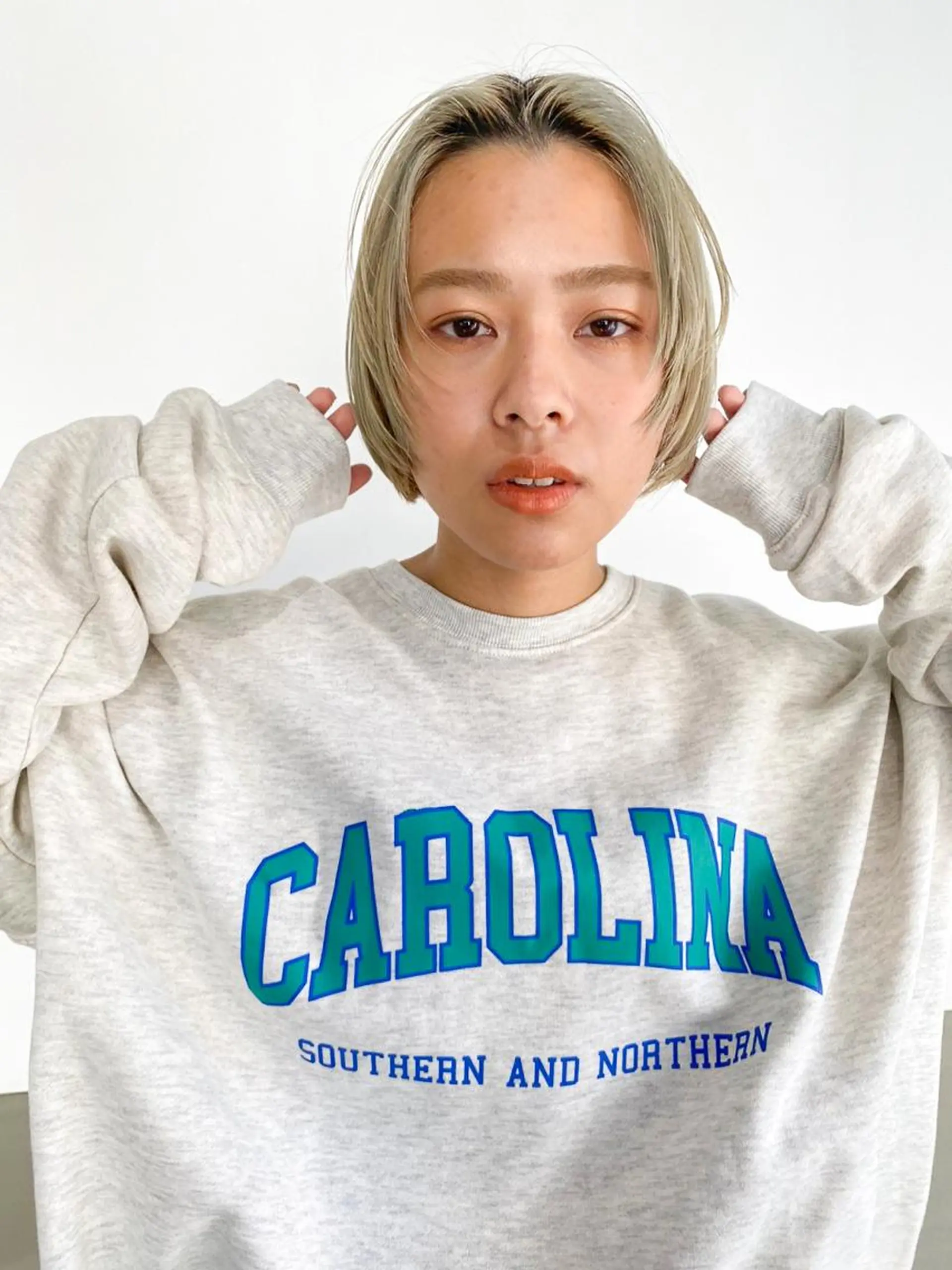 ミディアム パーマ カラー ショートボブ ミディアムパーマ アディクシーカラー ブリーチ ケアブリーチ カット ヘアカラー トリートメント CEINE OURのヘアスタイル