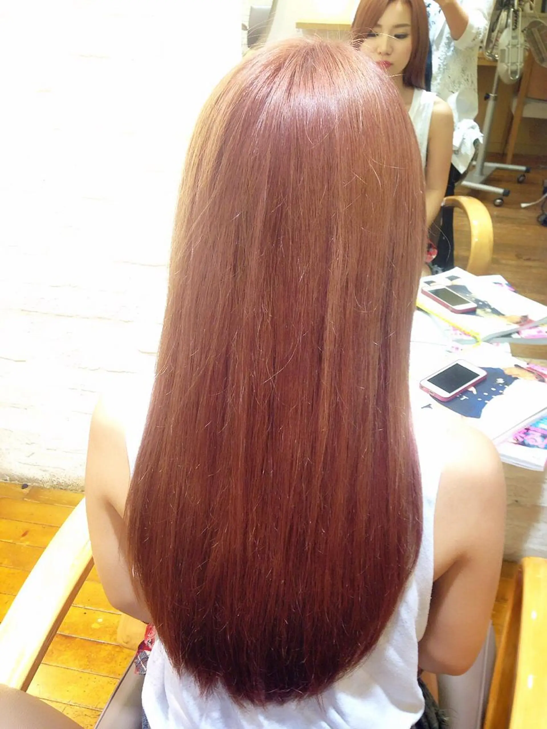 ロング カラー ベージュカラー ピンクカラー ピンクベージュ 加藤 あやみのヘアスタイル