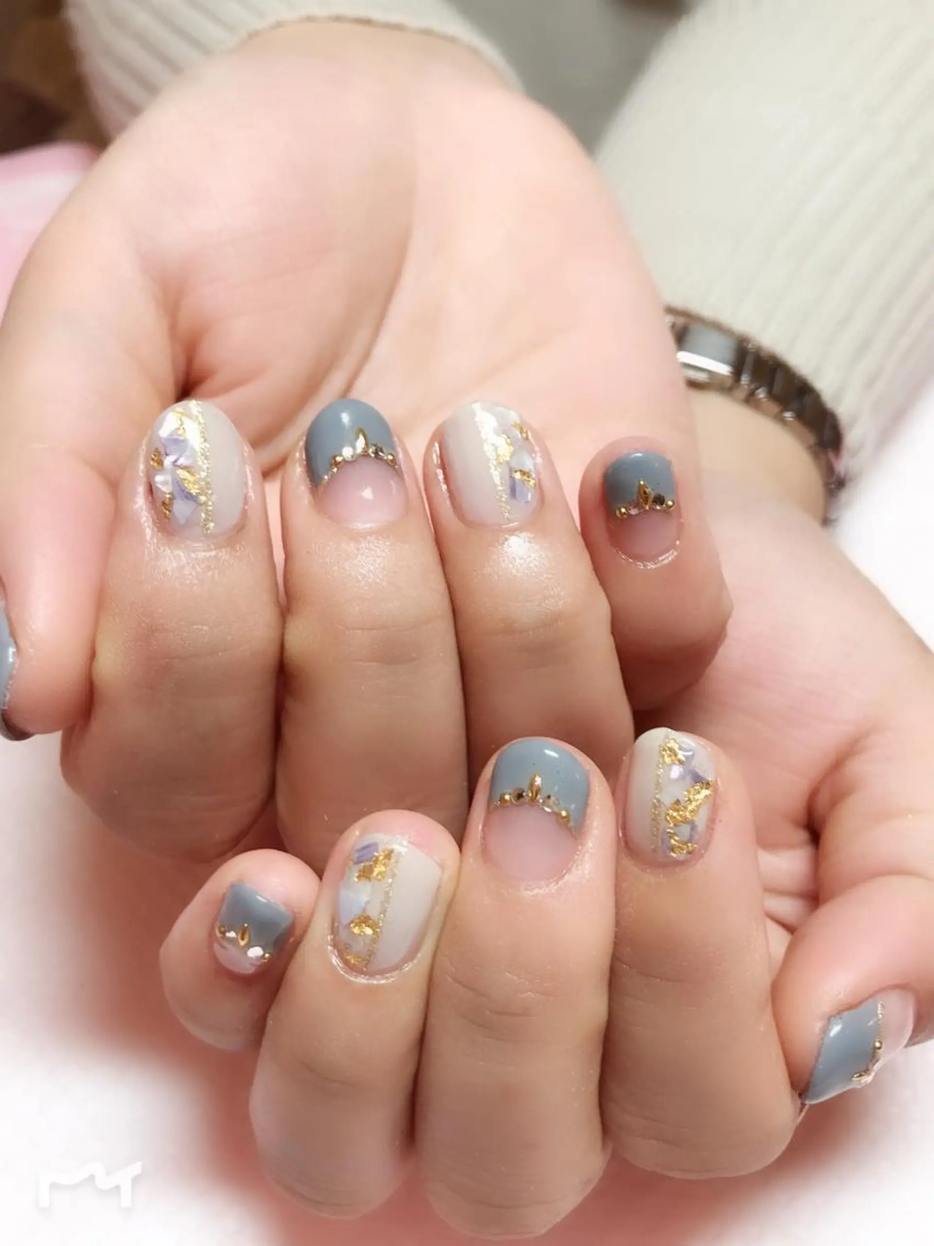 ミディアム SINCERELY シンシアリー🌈のネイルデザイン