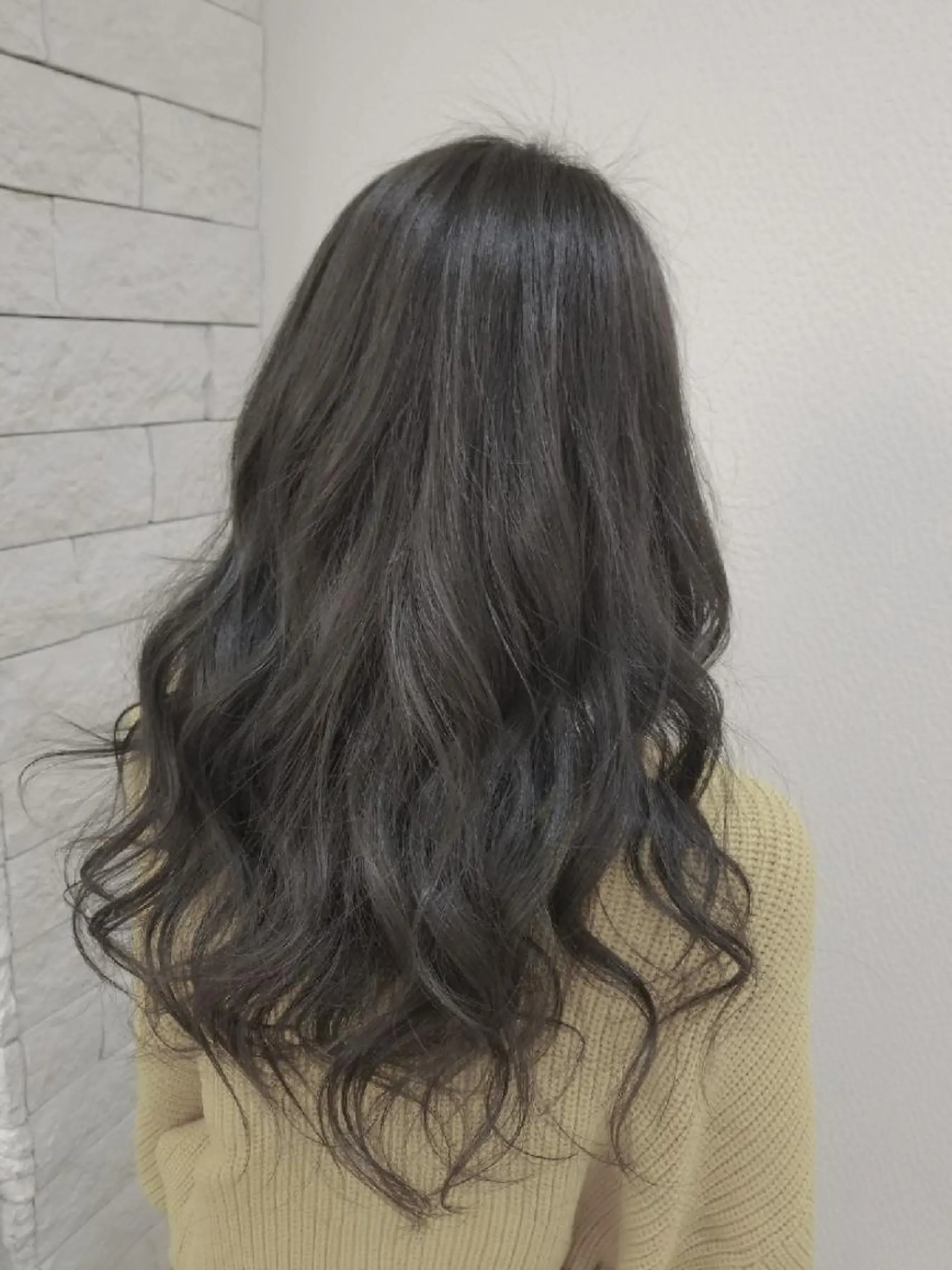 カラー ロング アッシュ ブルーカラー ブルーアッシュ Le Lien カジのヘアスタイル